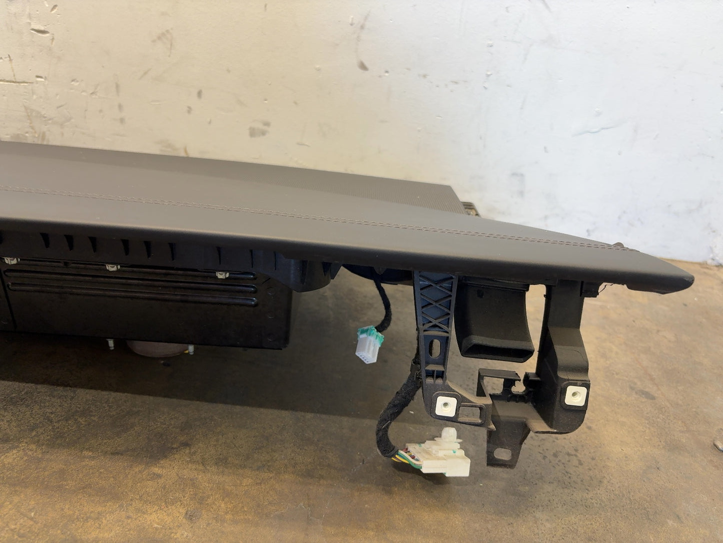 2021-2025 Tesla Model S Instrument Panel With Airbag 1562987-99-E
