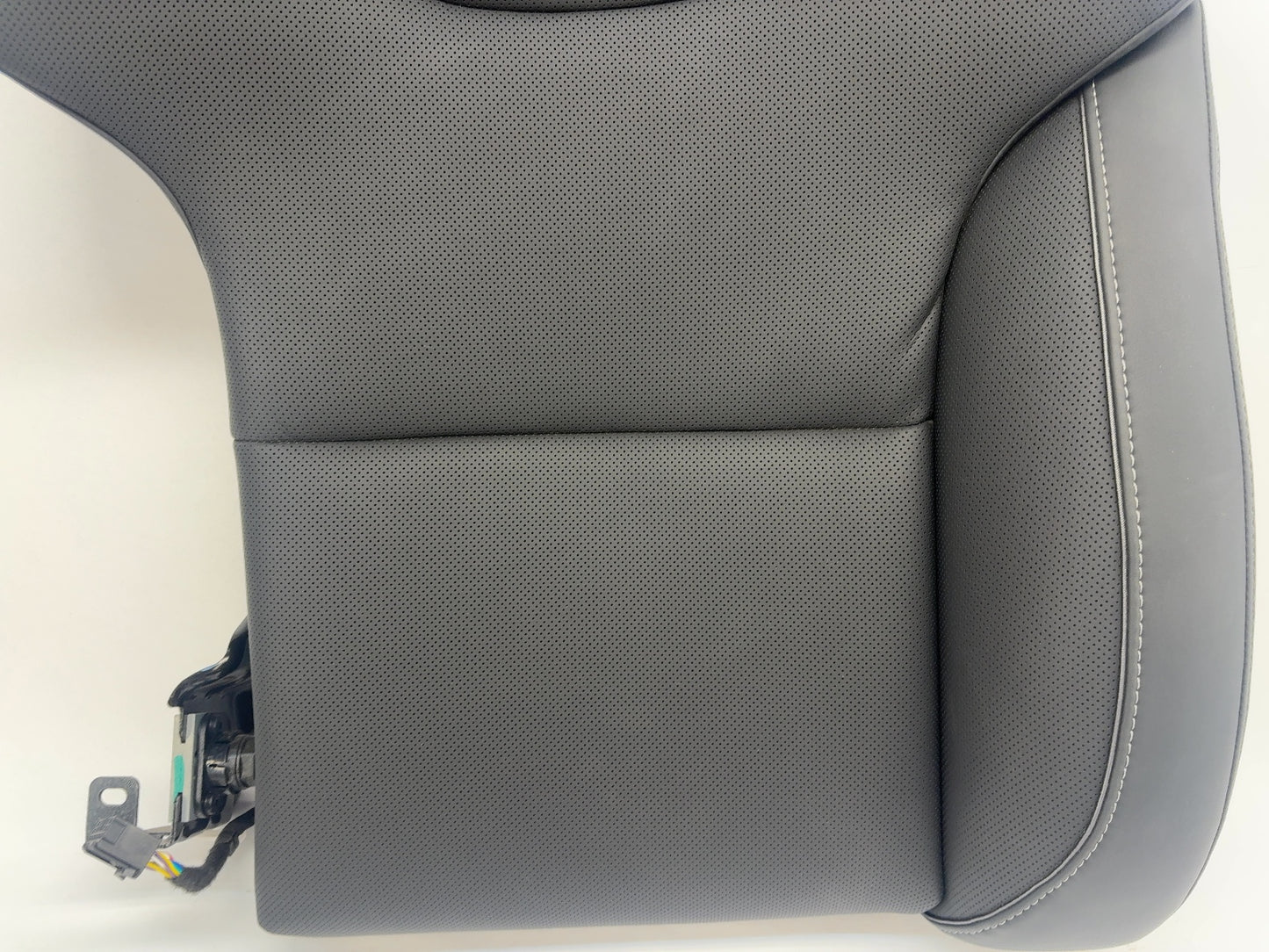 2021 Tesla Model S Second Row Right Upper Seat Cushion Assembly 4876535-02-B
