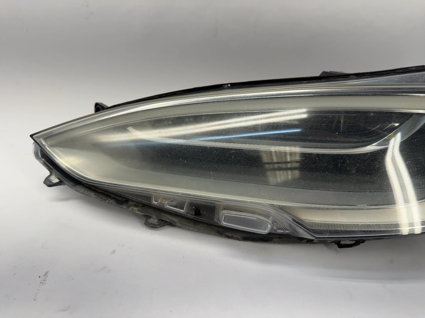 2019 Tesla Model S Left Headlamp 1053570-00-D
