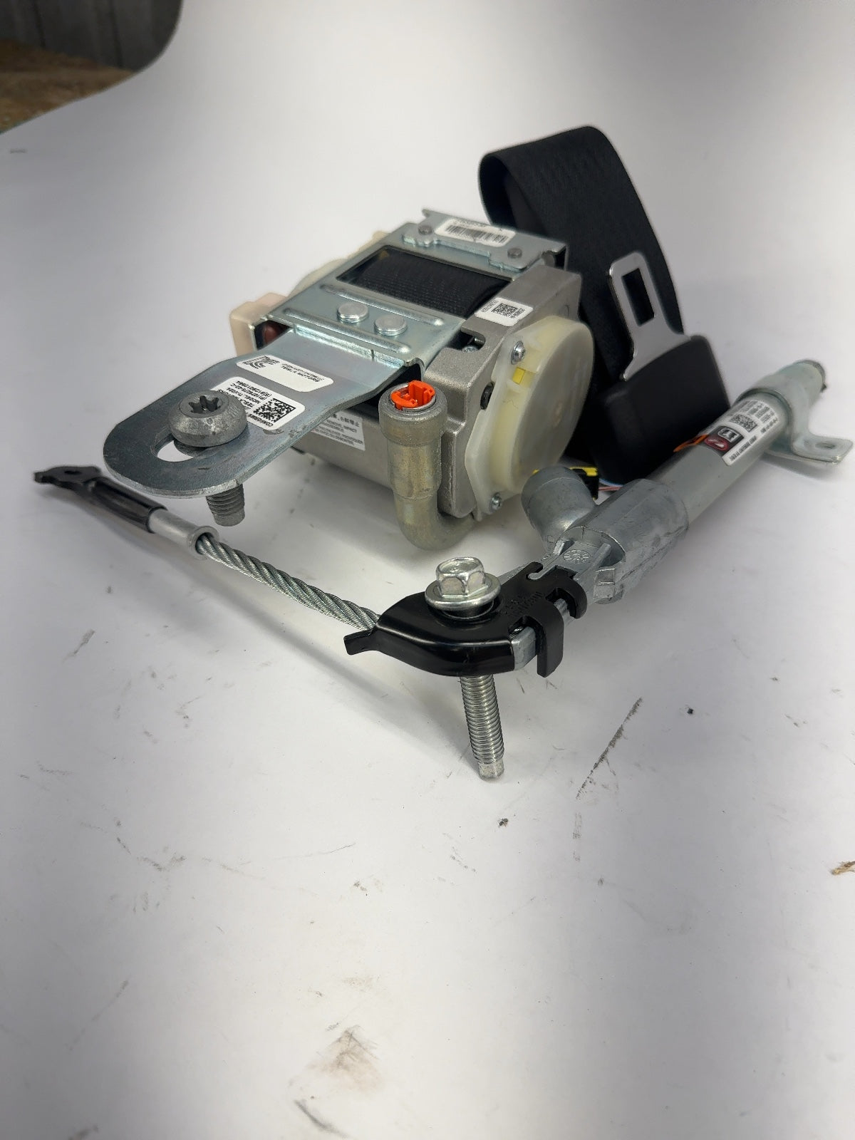 2019 Tesla Model S Front Right Seatbelt W Pretensioner 1079278-03-C