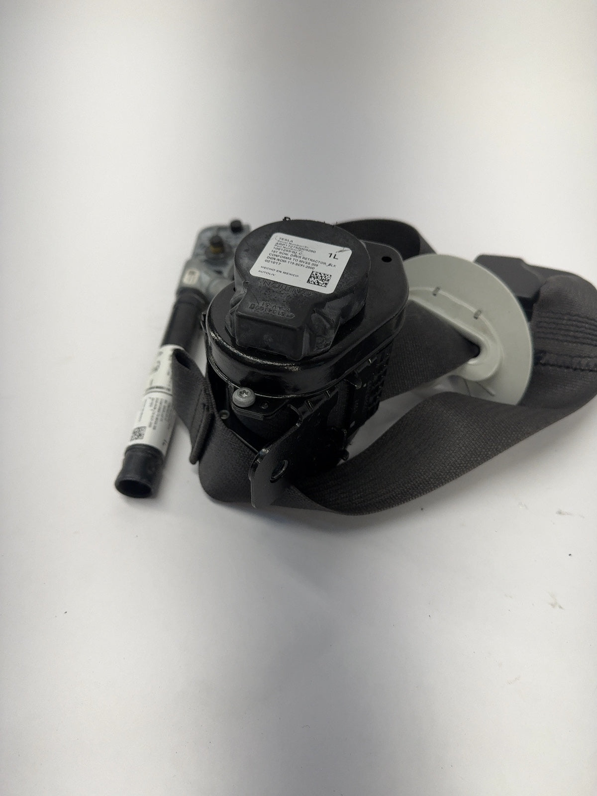 2018 Tesla Model 3 Front Left Seatbelt W Pretensioner 1081255-01-C