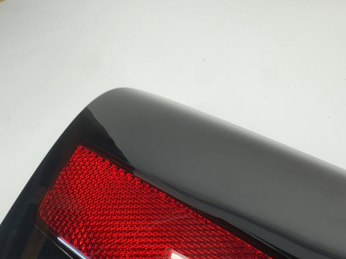 2025-2026 Tesla Model 3 Highland Right Quarter Reflector 1715105-30-A