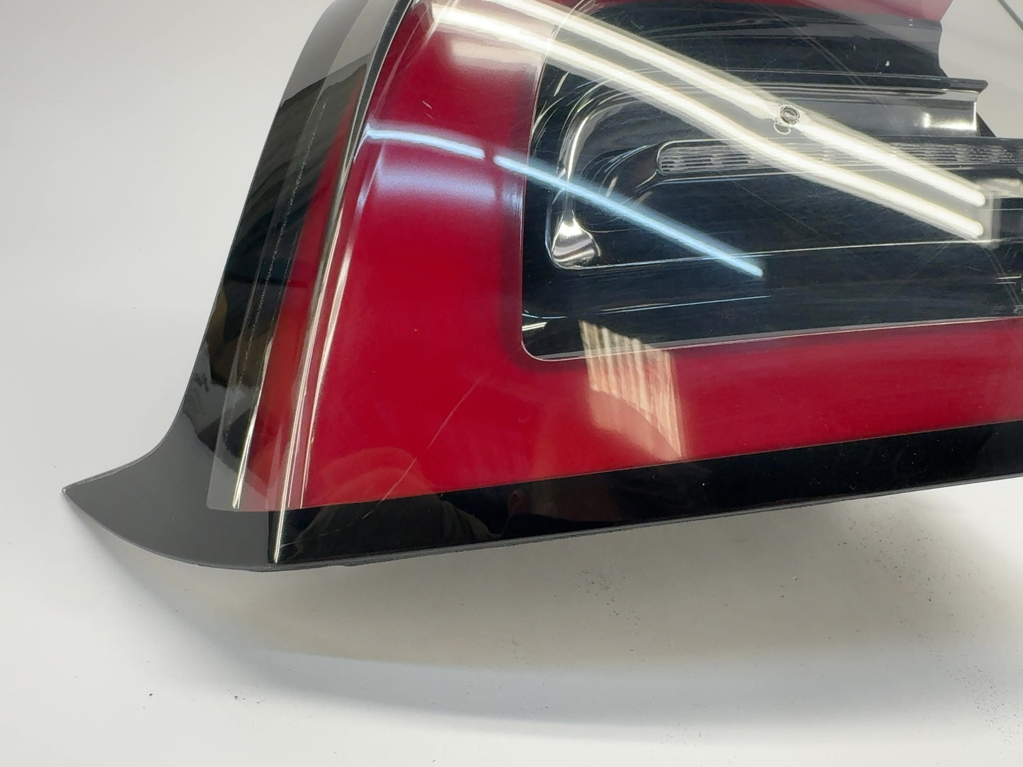 2021-2023 Tesla Model 3 Tail Lamp Rear Bodyside Left 1077397-00-H