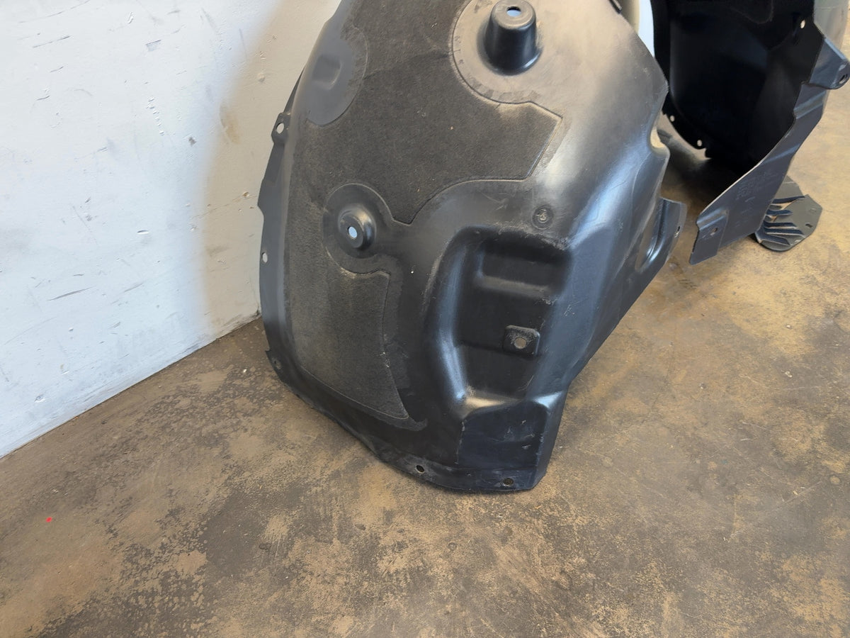 2021 Tesla Model 3 Wheel Liner Front Right 1081582-00-D