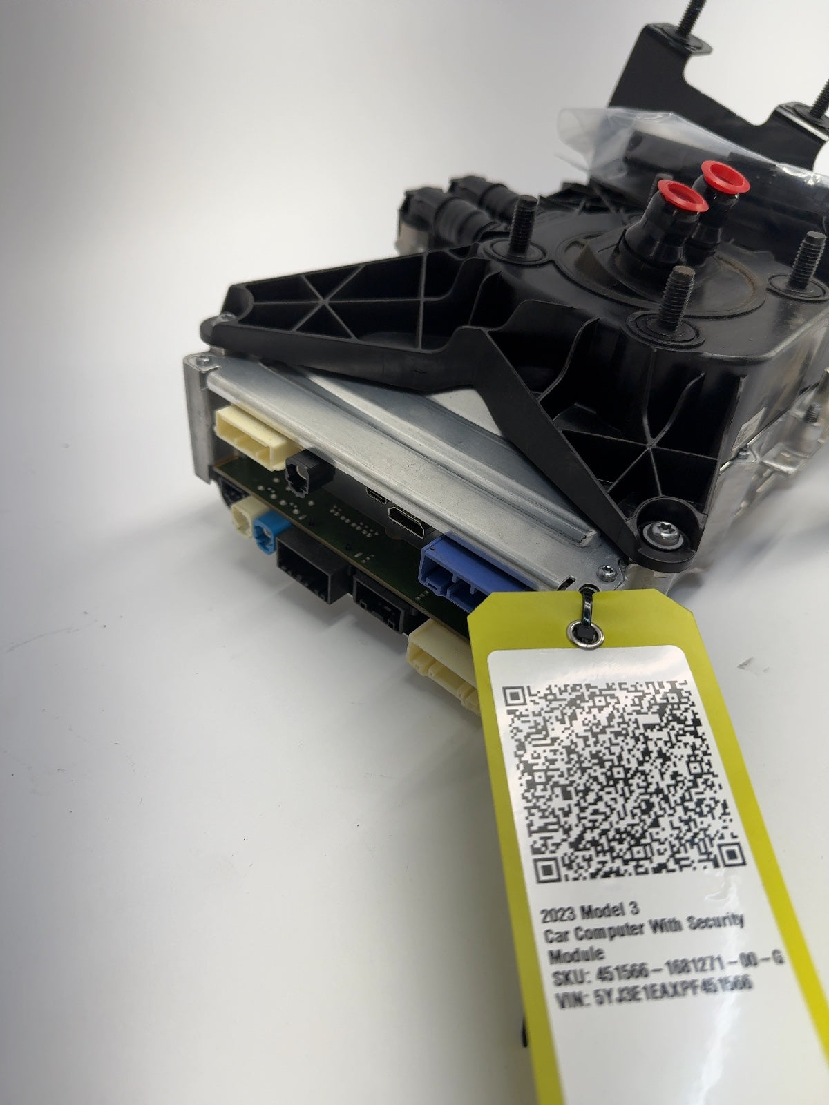 2022-2023 Tesla Model 3 Car Computer With Security Module 1681271-00-G