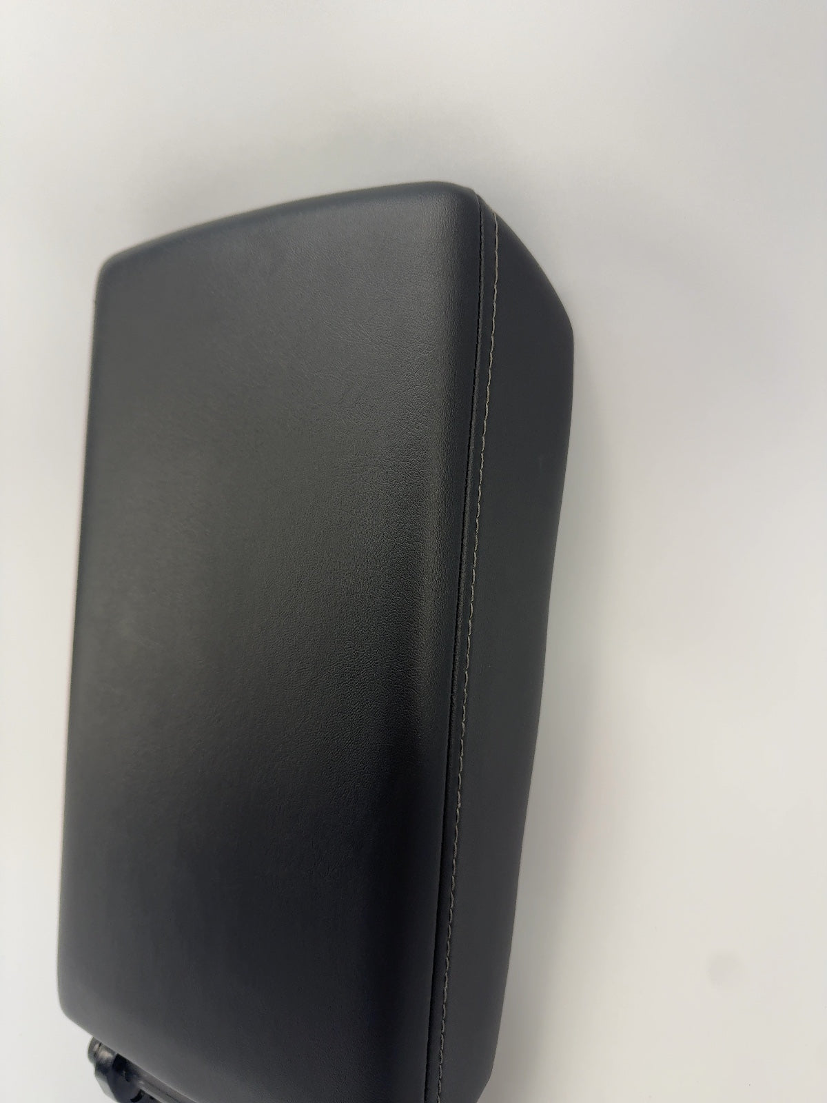 2018-2023 Tesla Model 3 Console Armrest Pad 1582886-00-B