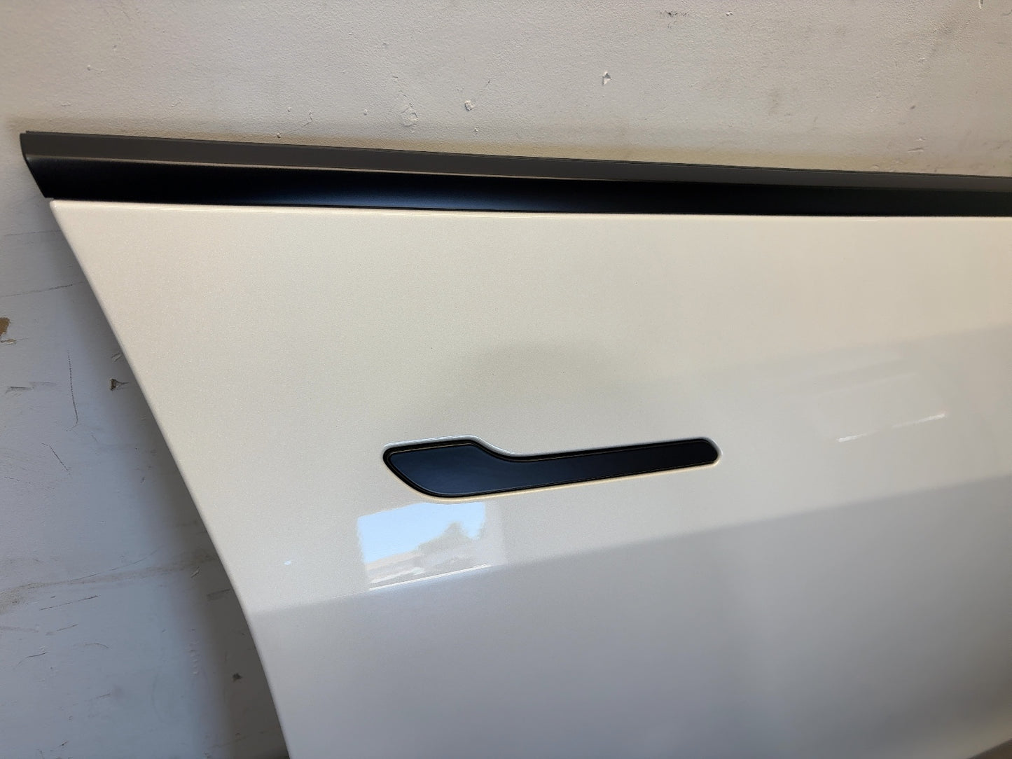 2026 Tesla Model Y Juniper Front Right Door Shell 2035501-E0-A