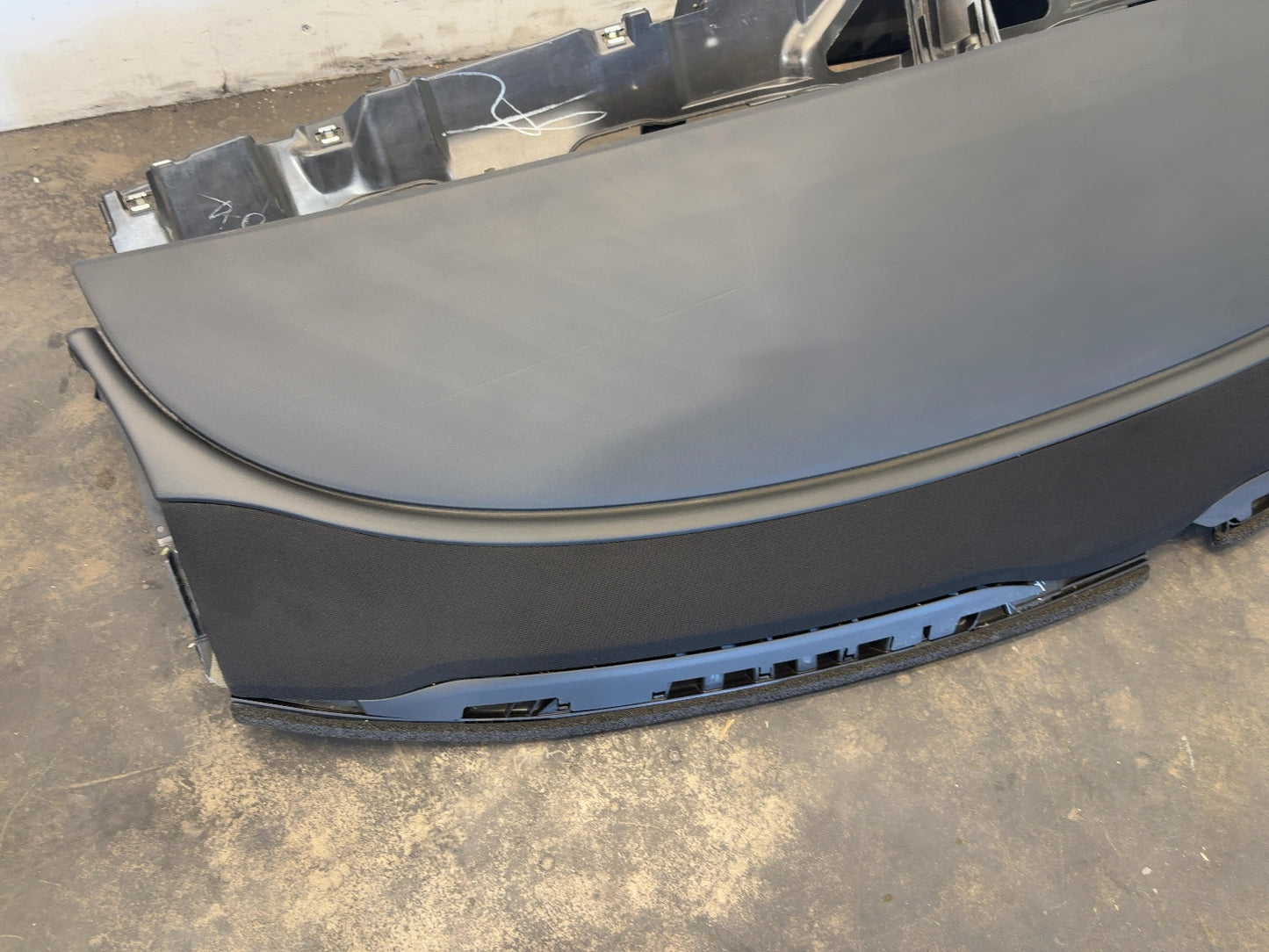 2020-2025 Tesla Model 3 Dash Panel With Airbag 1077823-00-G