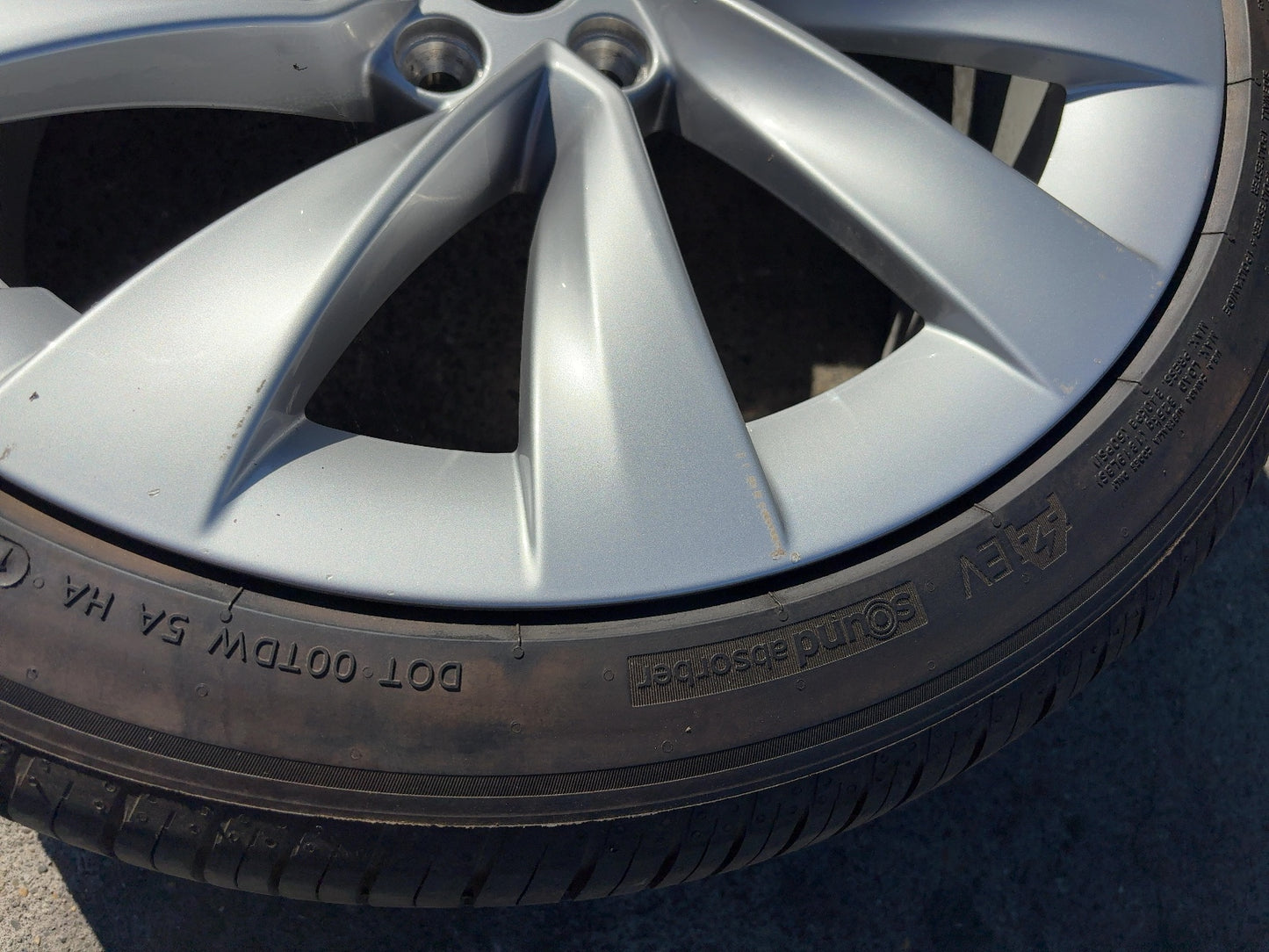 2025 Tesla Model Y Hankook - Ion Evo A/s 255/40r20 Wheel 2188243-00-A