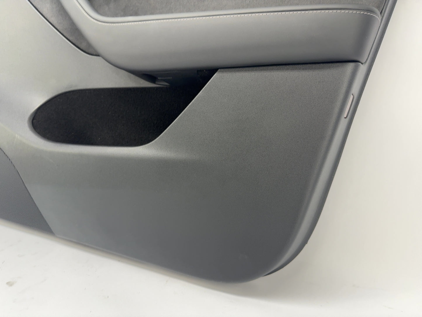 2023-2025 Tesla Model Y Front Right Door Panel 1997295-00-E
