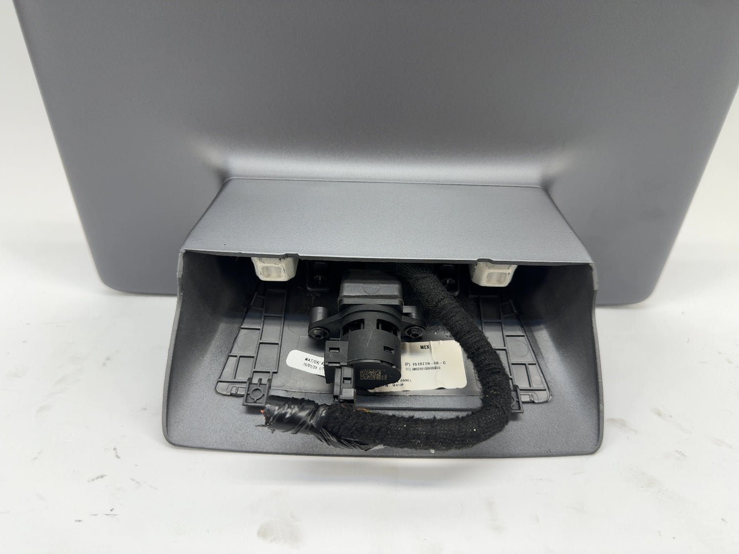2023-2025 Tesla Model Y Center Display 1089543-00-K