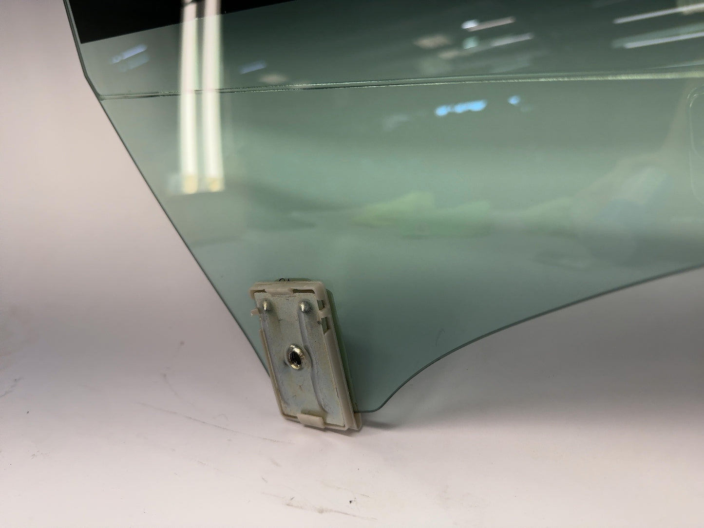 2024-2026 Tesla Model 3 Highland Front Right Door Glass Laminated Note 1773076-00-D