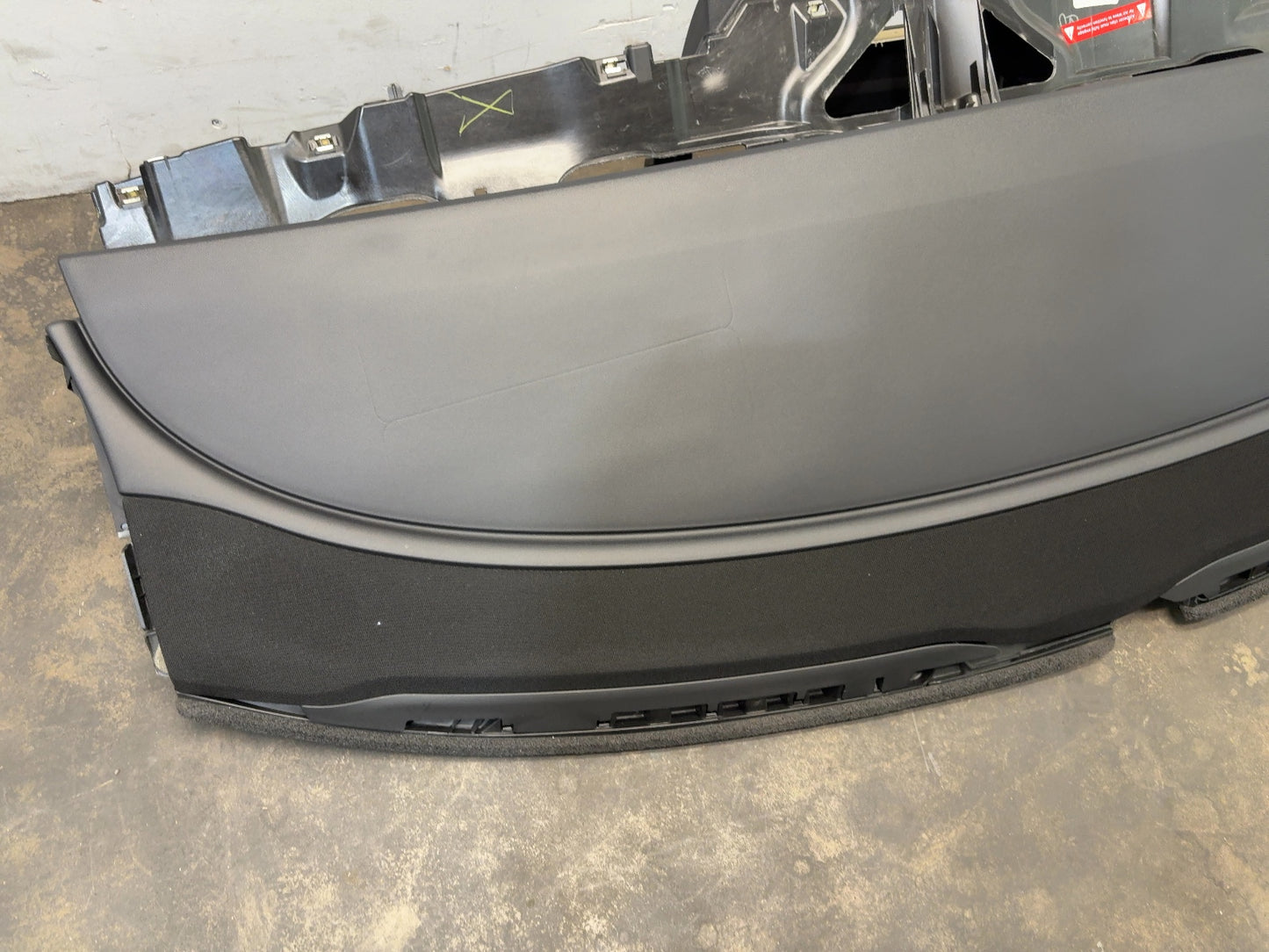 2020-2025 Tesla Model 3 Dash Panel With Airbag 1077823-00-G