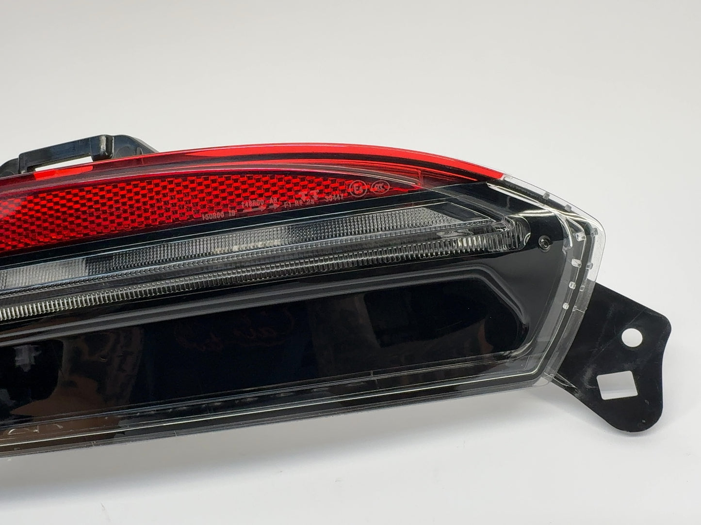 2025-2026 Tesla Model 3 Highland Lamp Rear Fascia Lamp Right 1712514-00-E