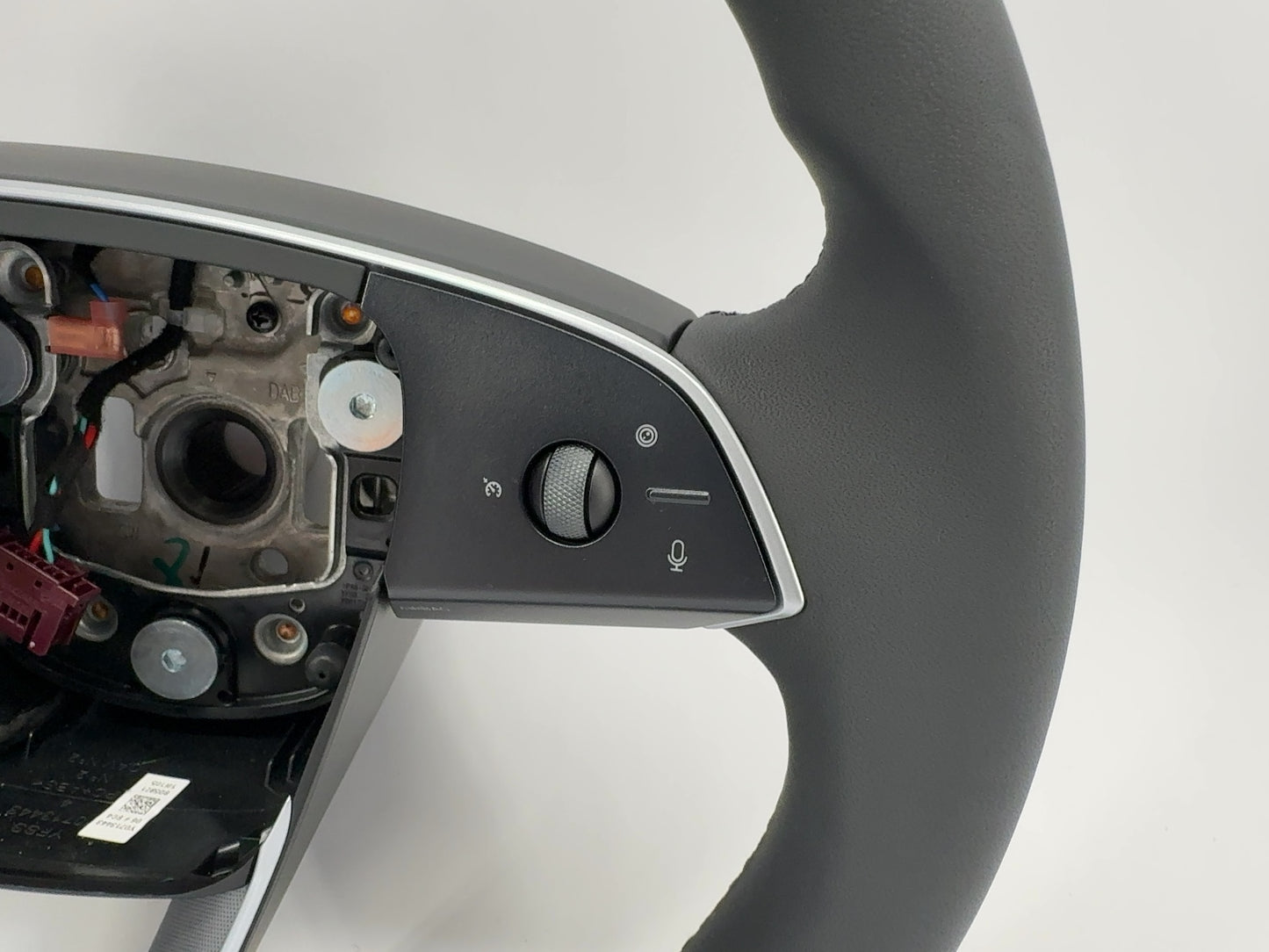 2026 Tesla Model Y Juniper Steering Wheel 2003660-00-H