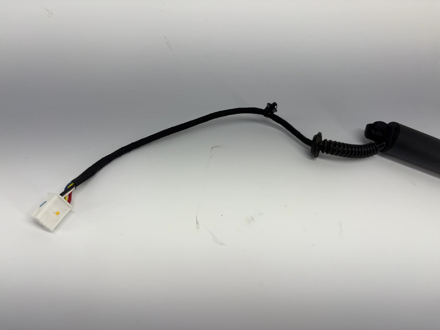 2026 Tesla Model Y Juniper Liftgate Power Strut Right 2135280-00-C