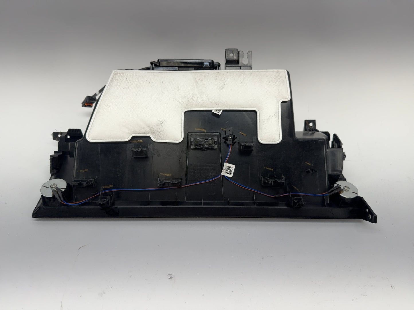 2026 Tesla Model Y Juniper Instrument Panel Glove Box 1935933-50-E