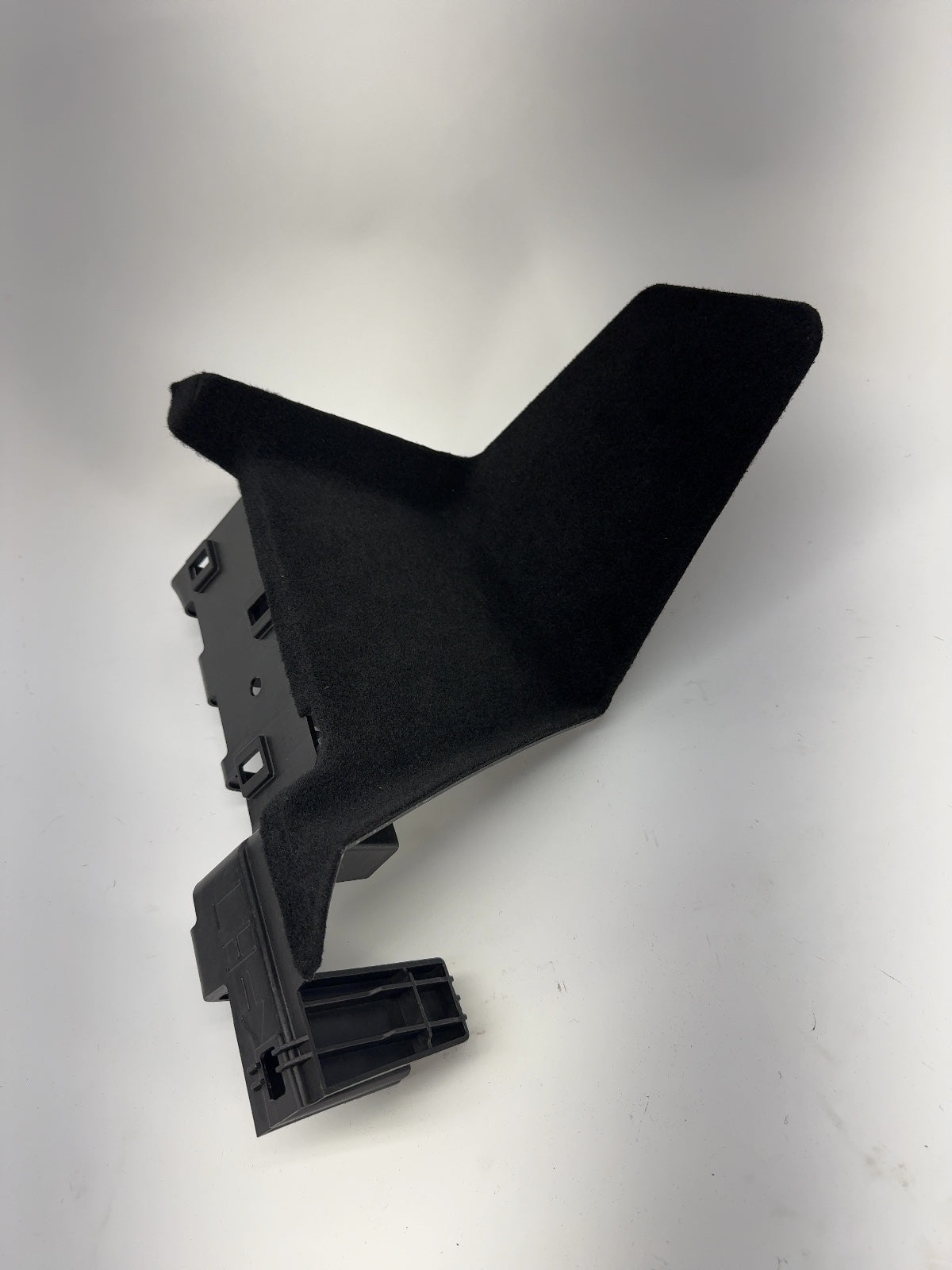 2026 Tesla Model Y Juniper Left Pocket Bracket 1935931-50-E