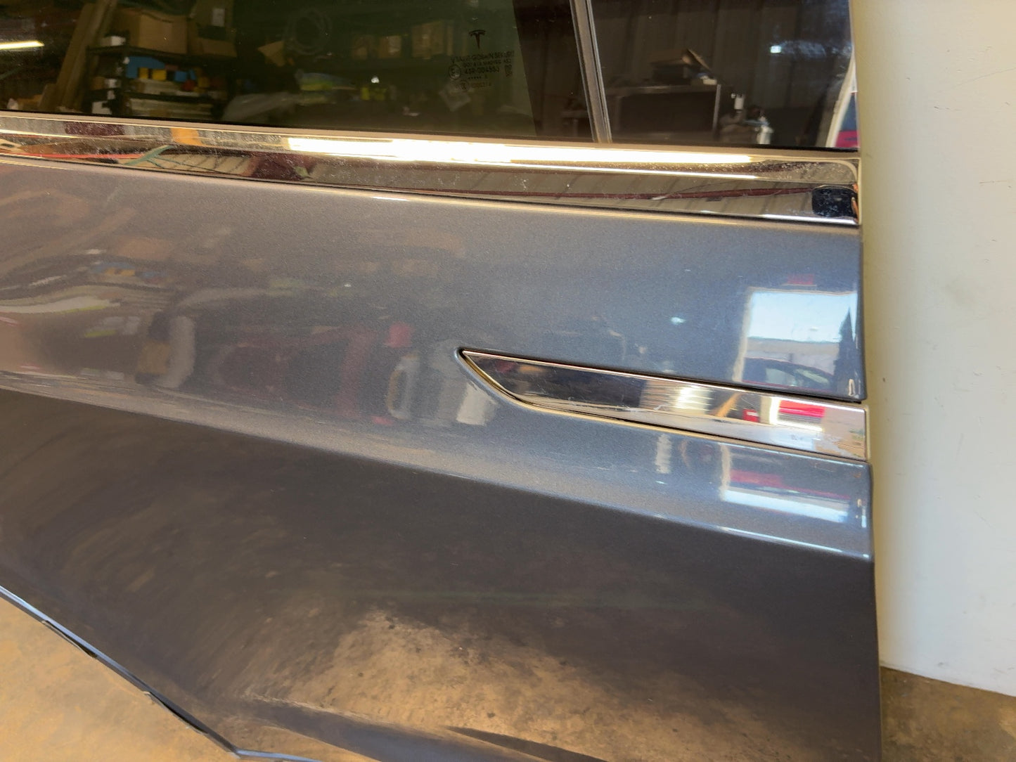 2018-2020 Tesla Model X Falcon Door Lower Right 1028791-E0-K