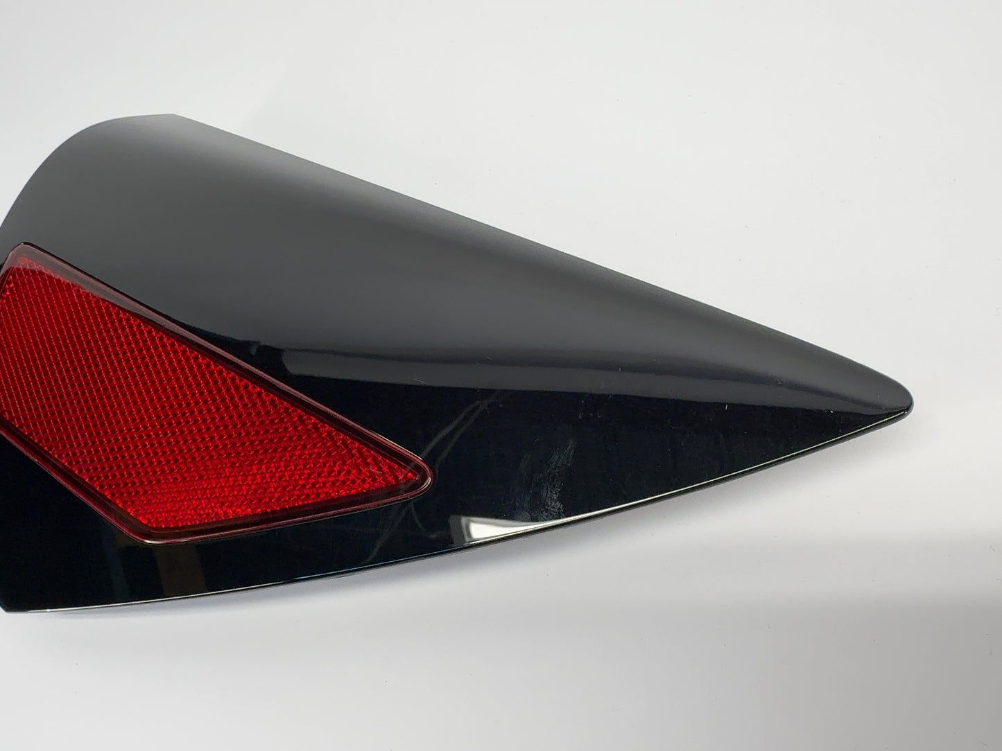 2021-2023 Tesla Model 3 Right Quarter Reflector 1518783-00-B