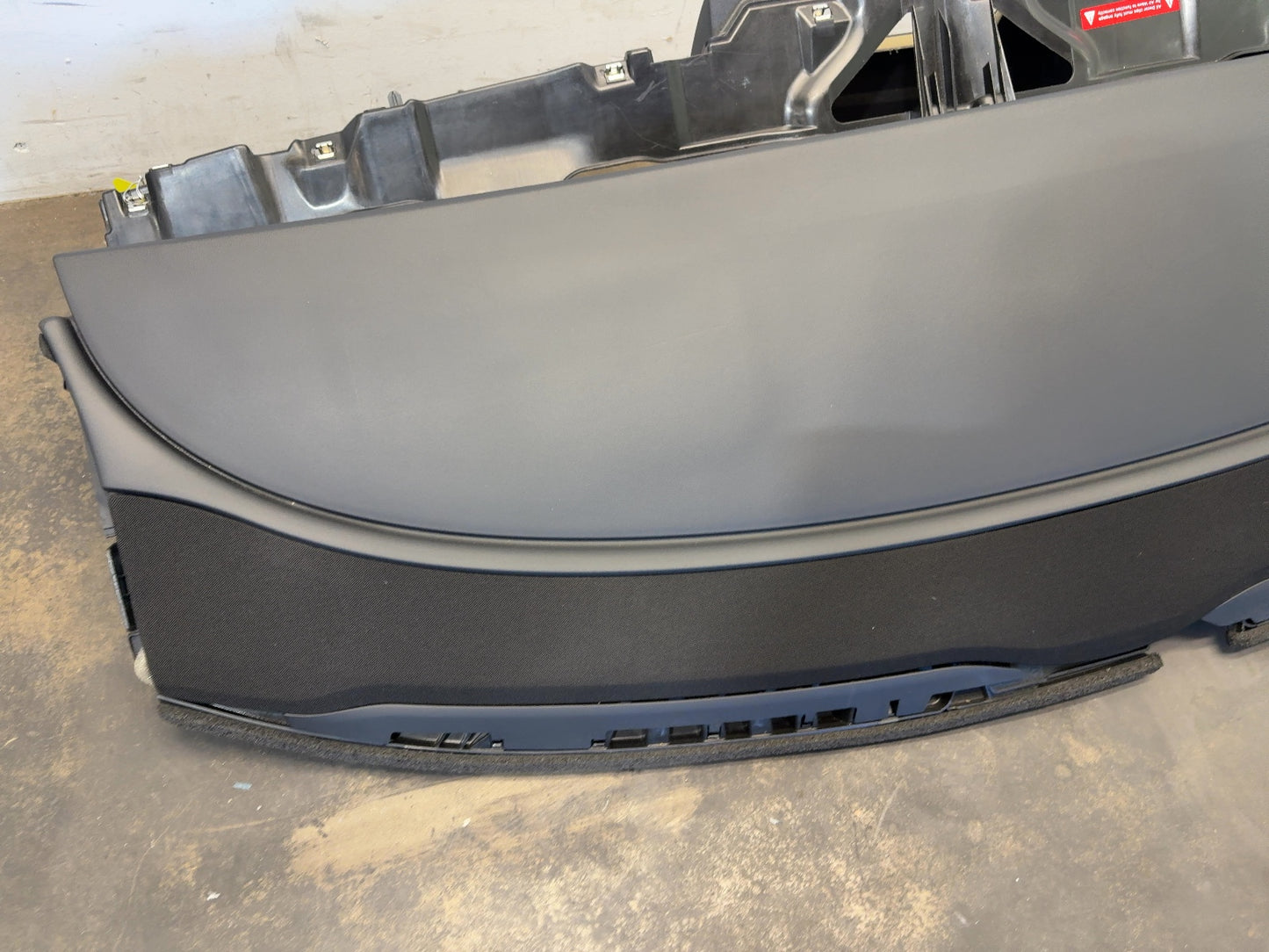 2020-2025 Tesla Model 3 Dash Panel With Airbag 1077823-00-G