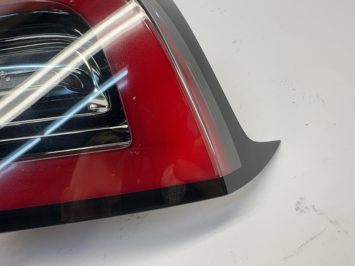 2021-2025 Tesla Model 3 Right Tail Lamp Quarter Mounted Global 1502087-00-D