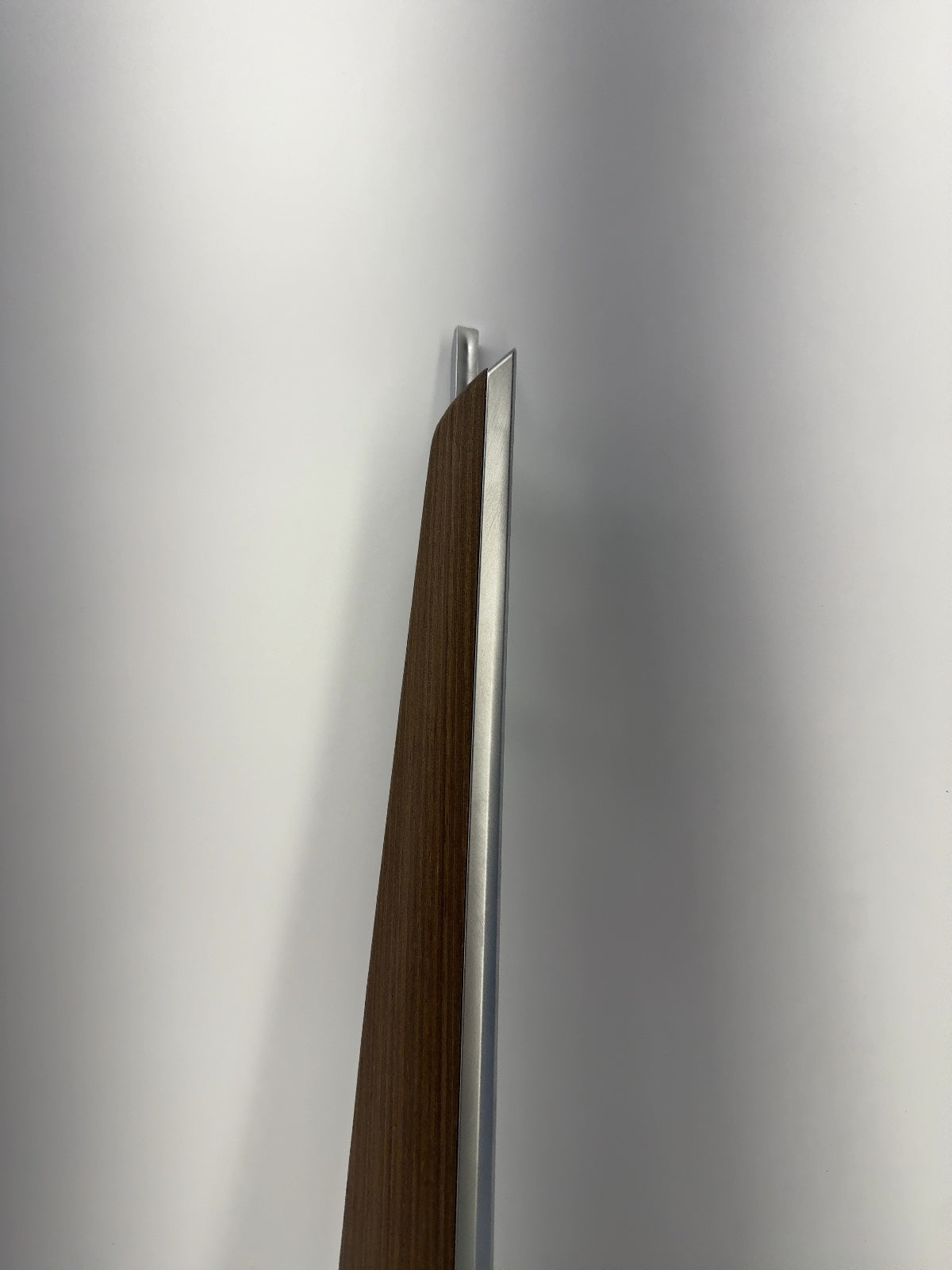 2023 Tesla Model Y Door Trim Wood Front Right 1803119-00-A