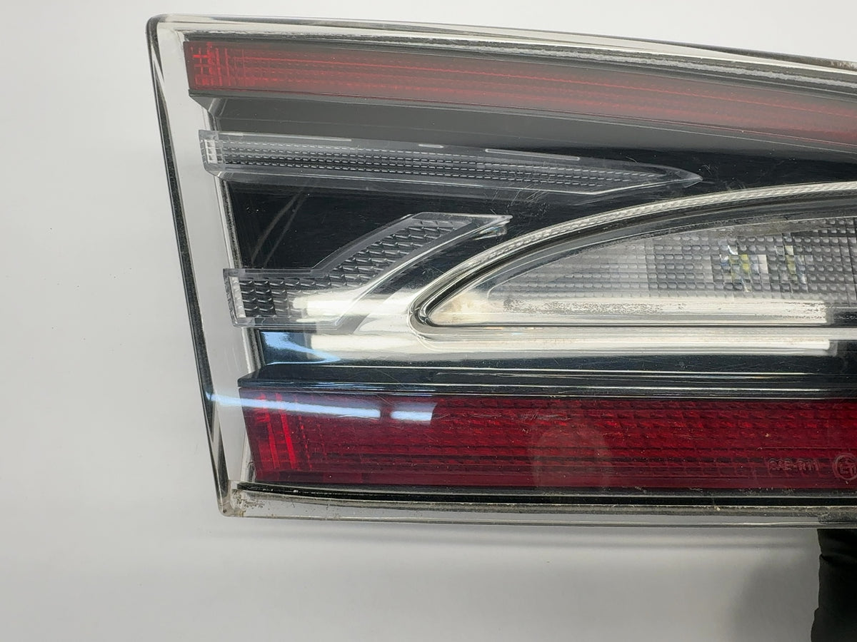 2015 Tesla Model S Tail Lamp Liftgate Left 6005922-00-D