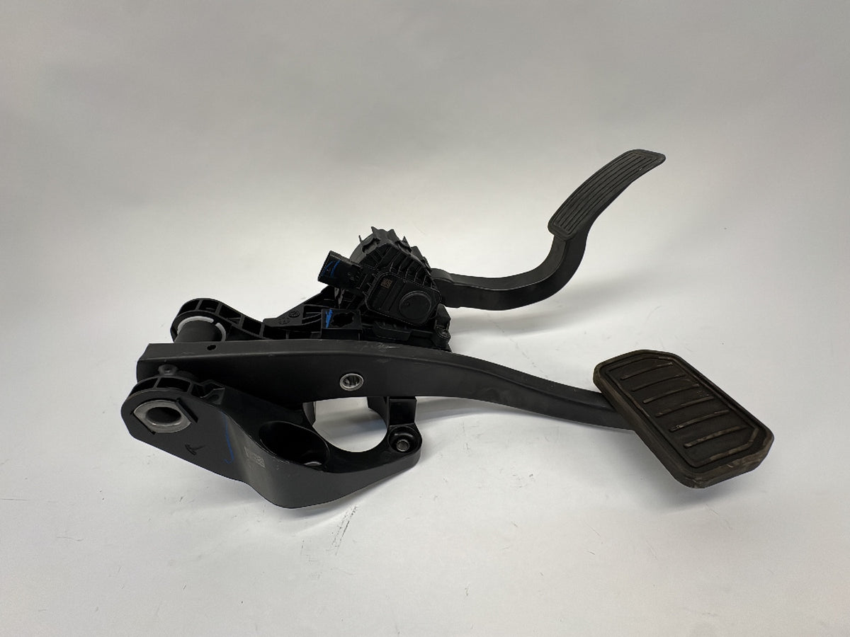 2026 Tesla Model 3 Highland Brake Pedal Assembly 1344691-00-B