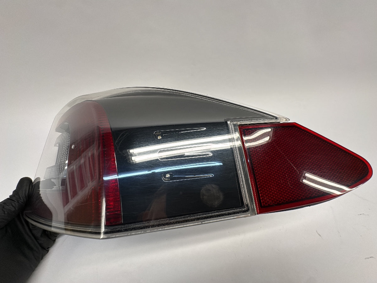2013 Tesla Model S Right Tail Lamp 6005919-00-C