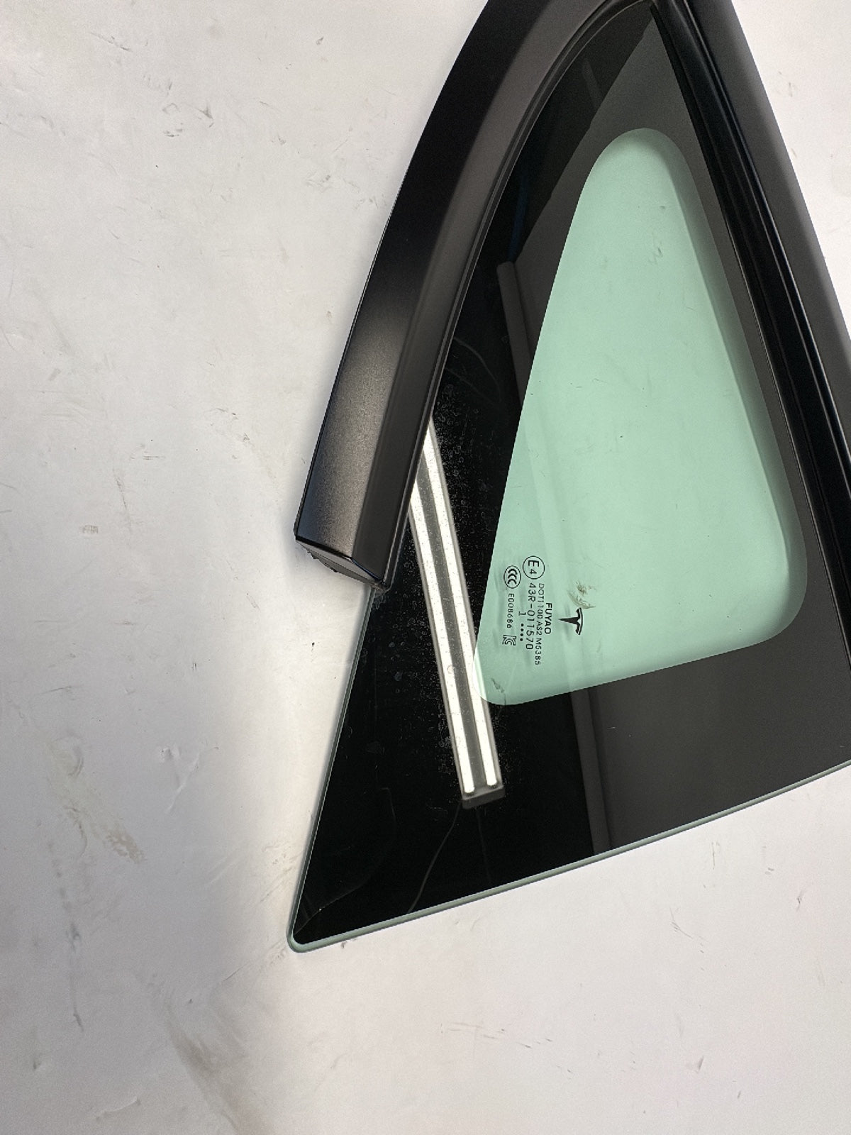 2021-2023 Tesla Model 3 Right Quarter Glass Note 1514979-01-C
