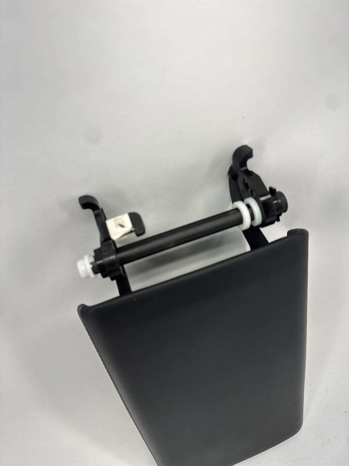 2021 Tesla Model Y Console Armrest 1582886-00-A