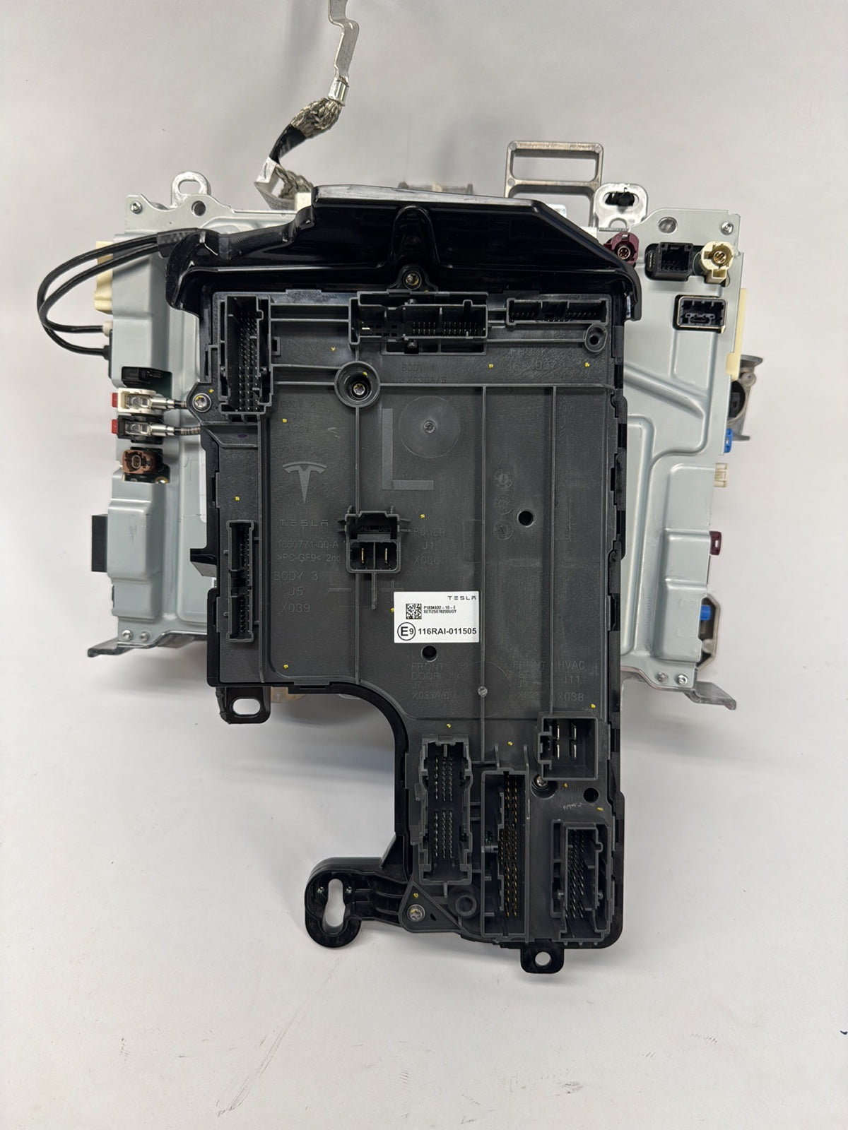 2025-2026 Tesla Model 3 Highland Car Computer With Left Vc Controller 2050302-00-A