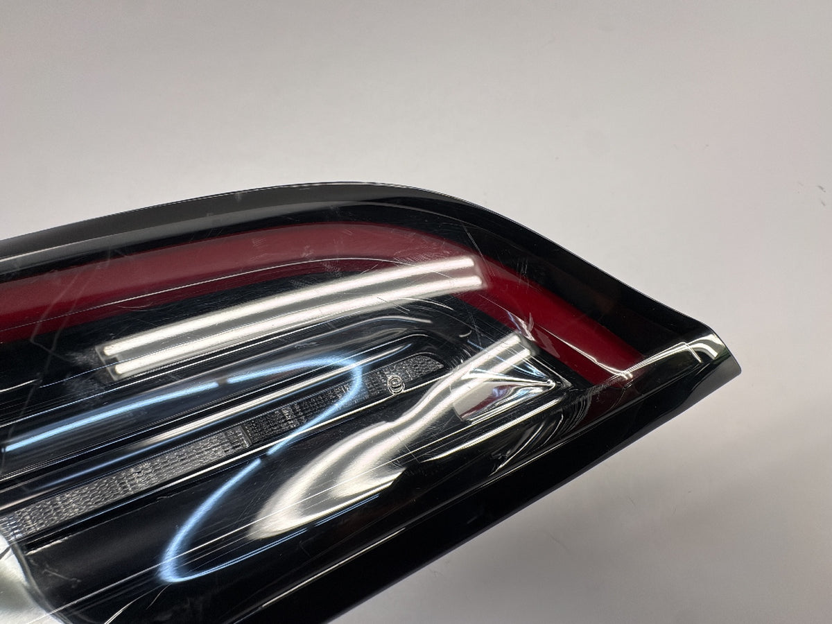 2021-2023 Tesla Model 3 Tail Lamp Liftgate Trunk Left 1077401-00-G