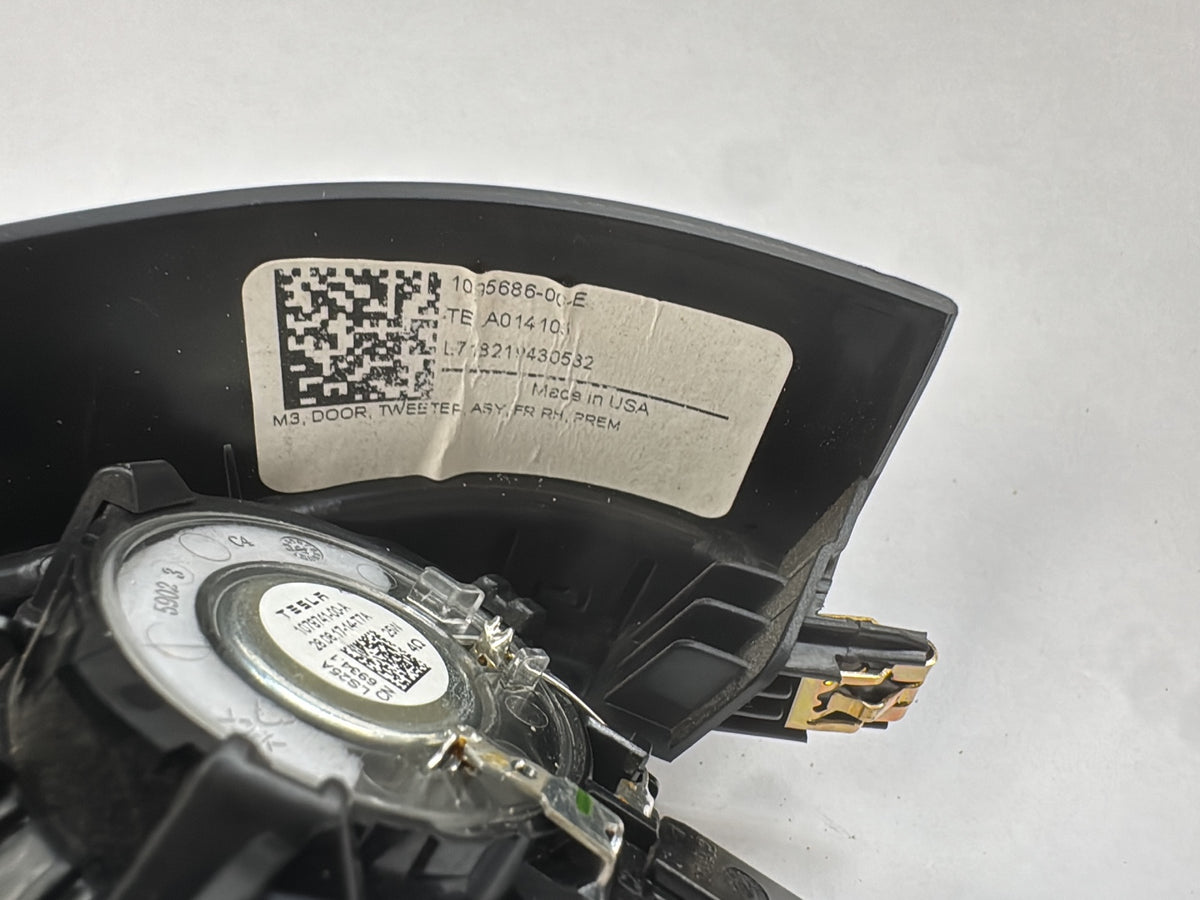 2018 Tesla Model 3 Door Tweeter Front Right 1095686-00-E