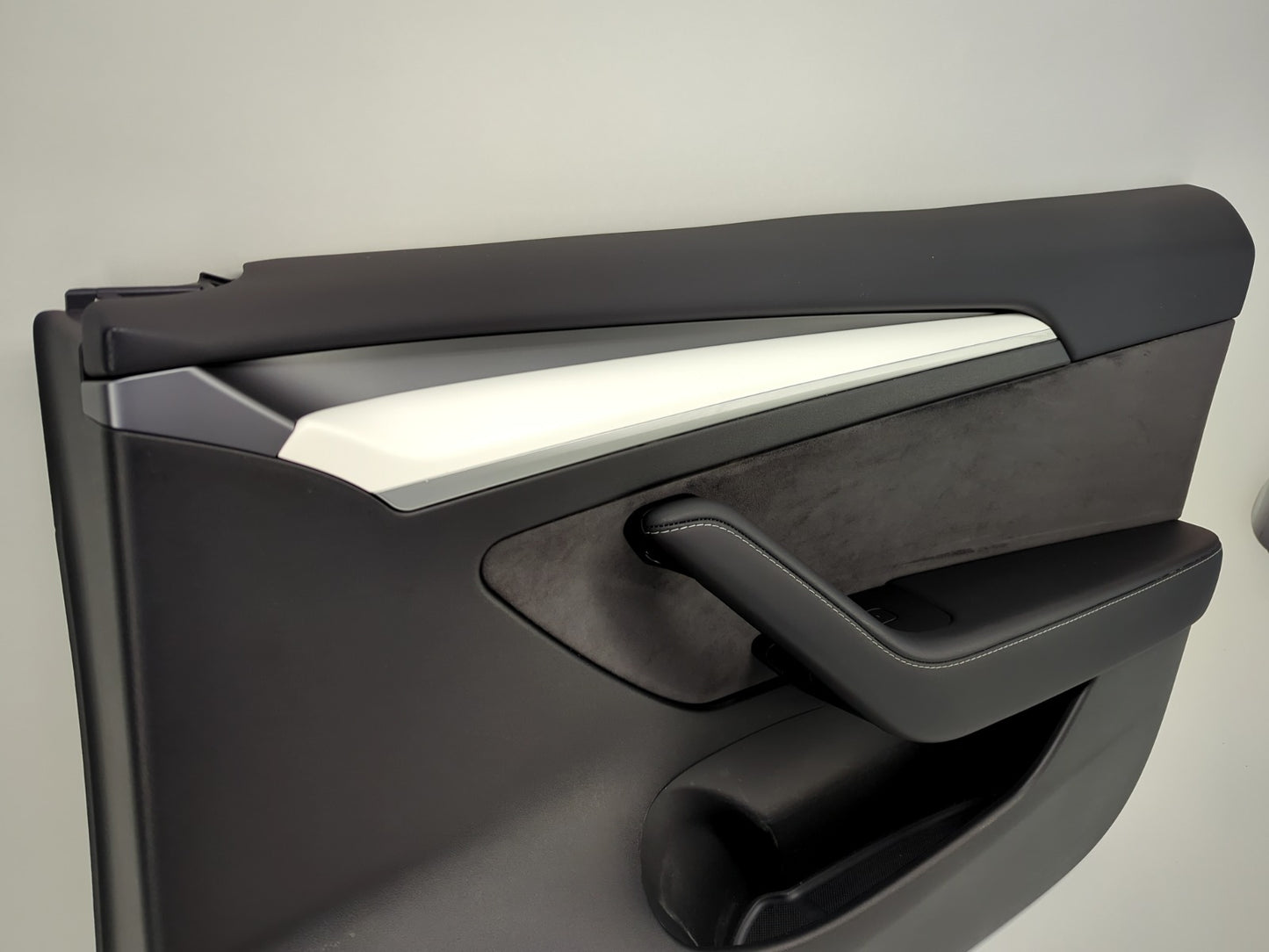 2022 Tesla Model 3 Front Right Door Panel 1761296-01-A