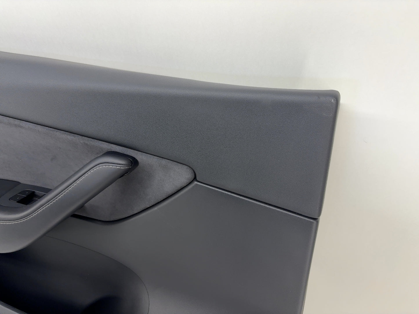 2021 Tesla Model Y Front Left Door Panel Black 1497294-01-C