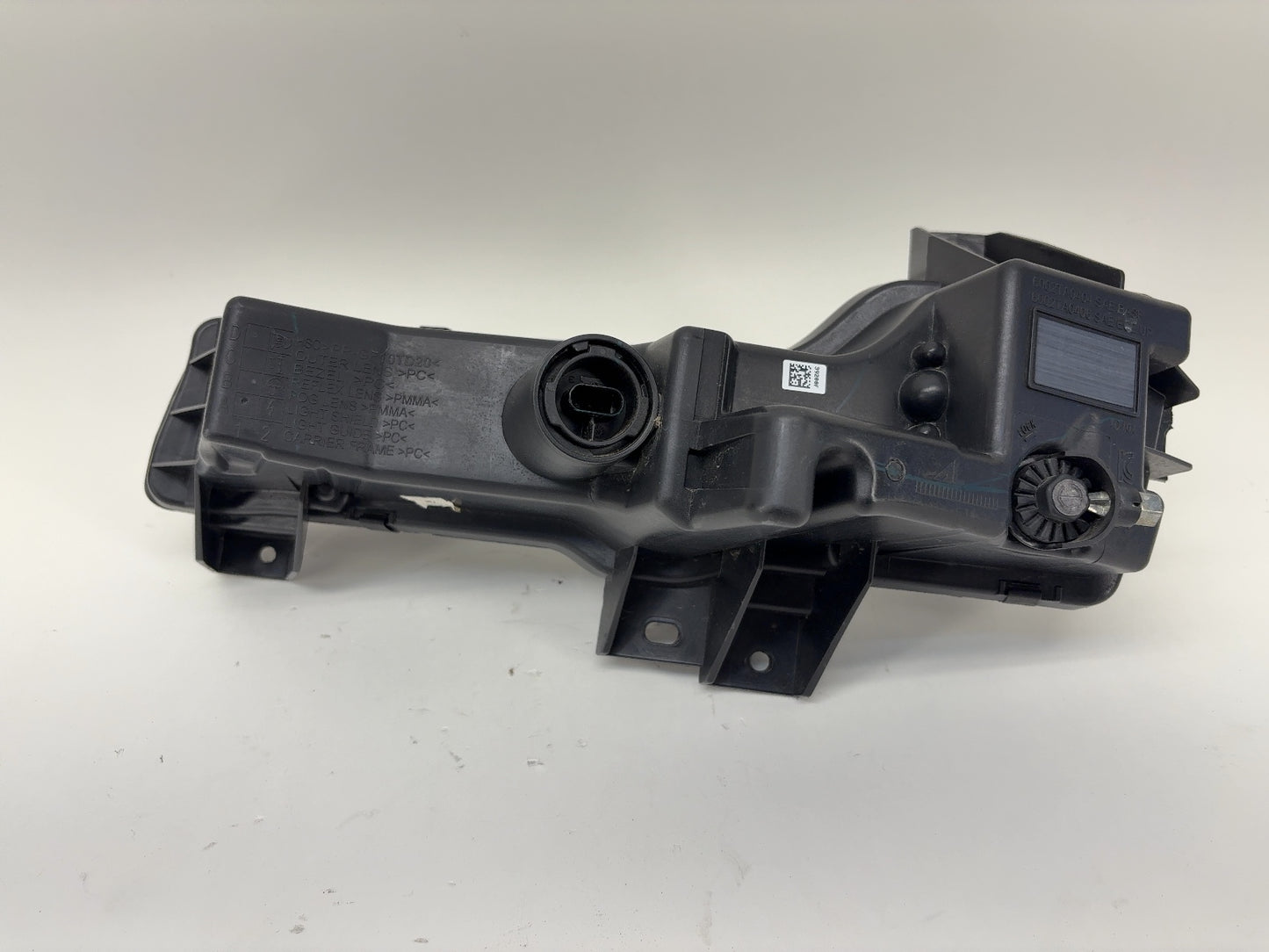 2021-2022 Tesla Model 3 Right Passenger Foglamp 1077392-00-F