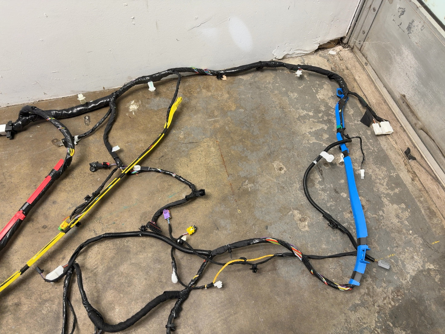 2025 Tesla Model 3 Highland Left Body Harness 1897315-01-C