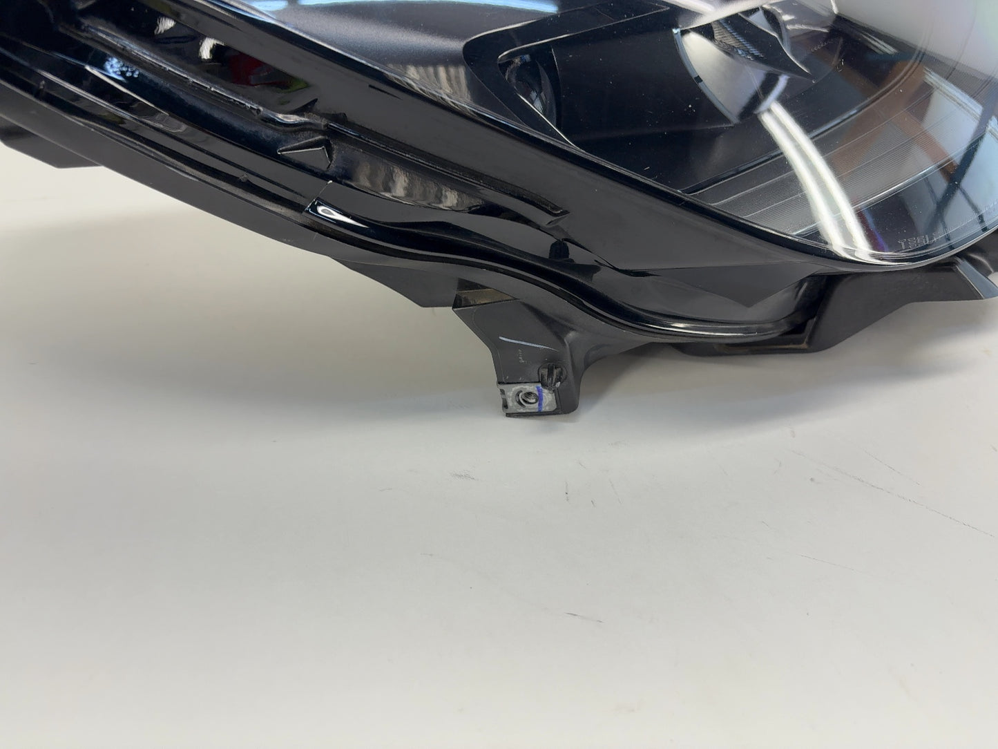 2022-2023 Tesla Model Y Global Headlamp Right 1514953-00-D
