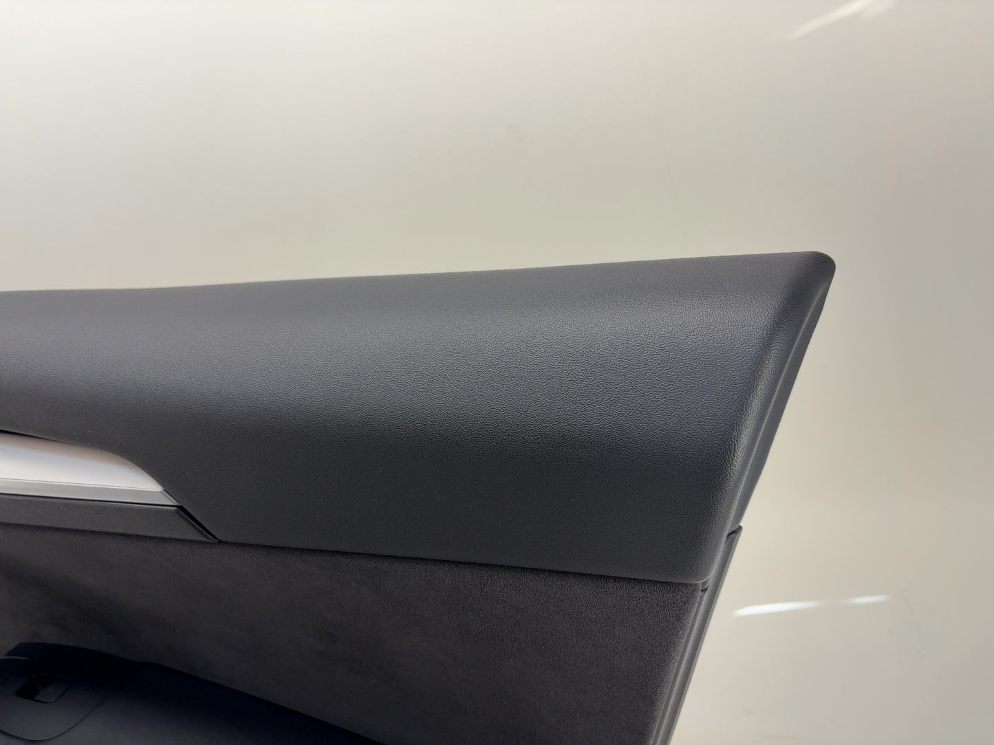 2022 Tesla Model 3 Front Right Door Panel 1761296-01-A