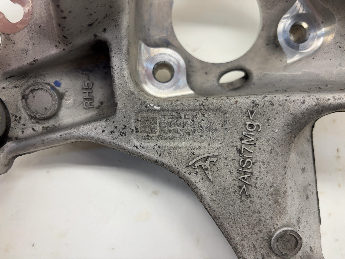 2021 Tesla Model 3 Rear Knuckle Right 1044416-00-F