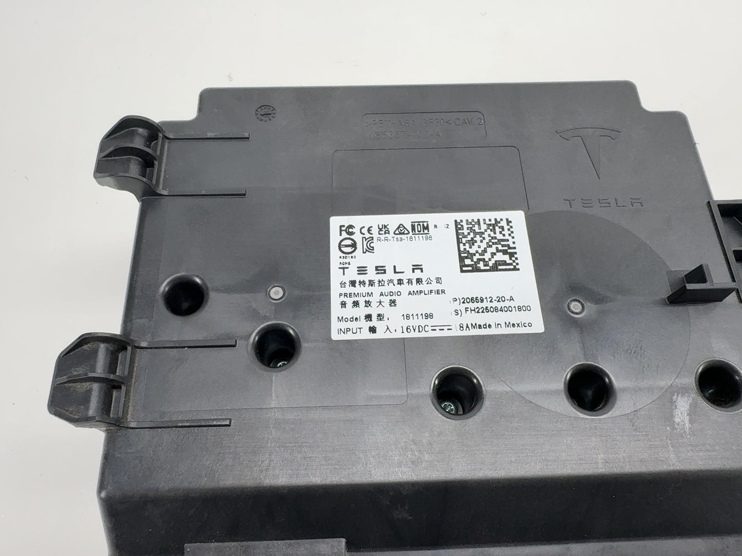2026 Tesla Model Y Juniper Audio Amplifier 2065912-20-A