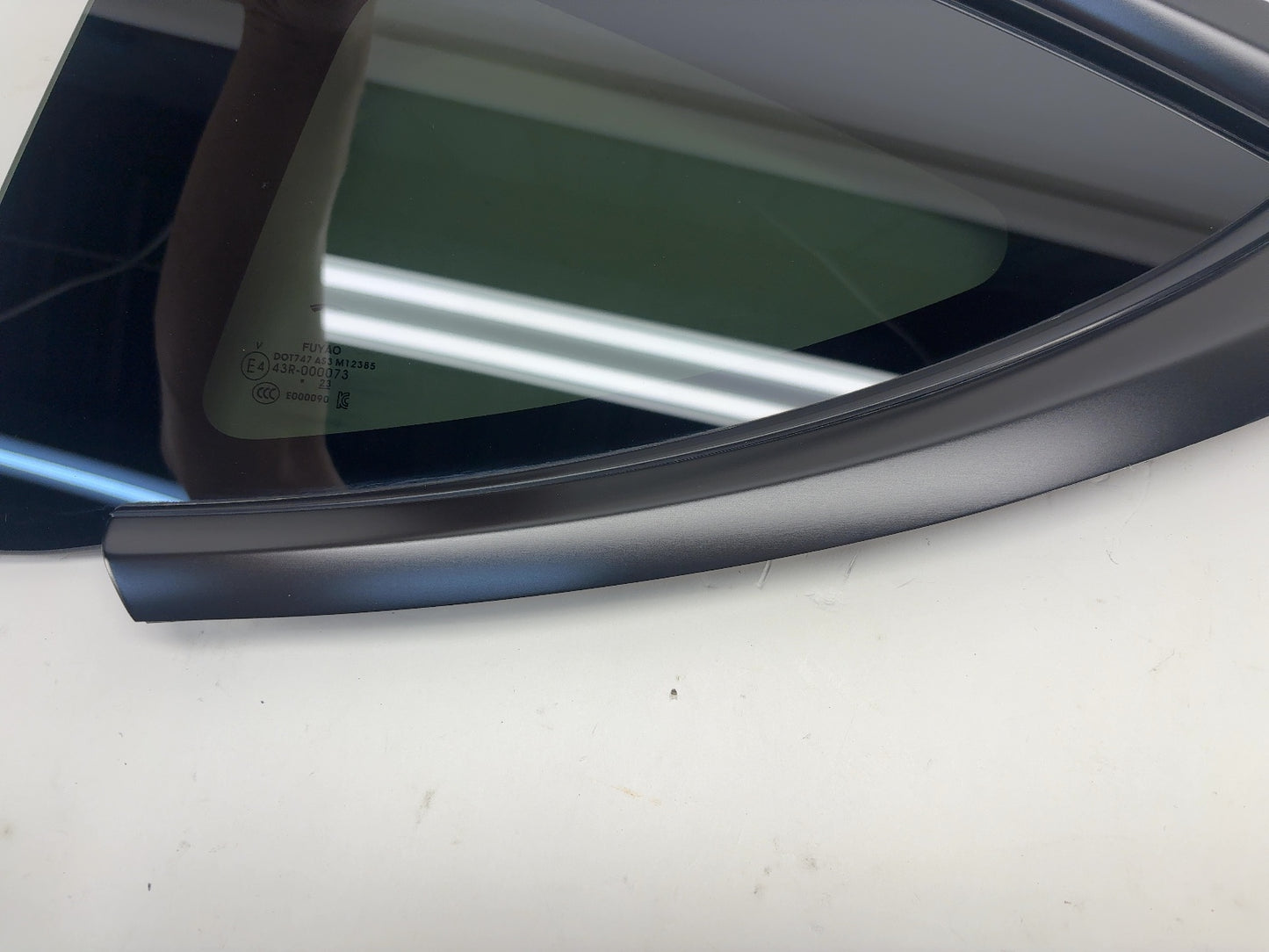 2023-2025 Tesla Model Y Left Quarter Glass 1495740-00-J