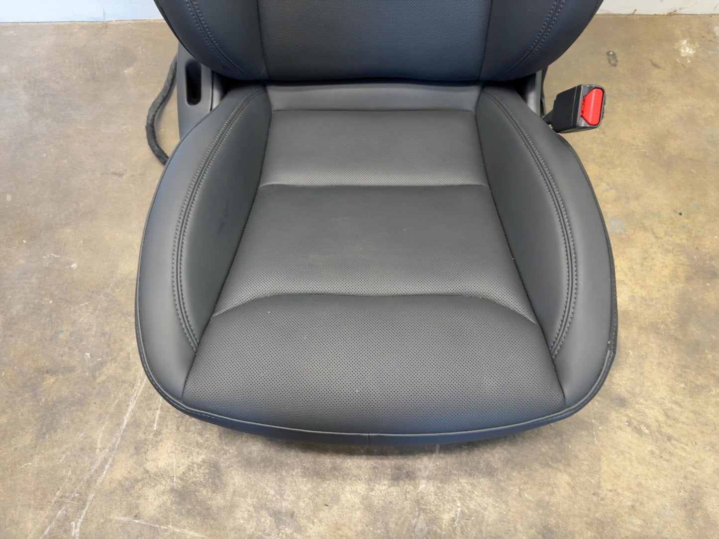 2025 Tesla Model 3 Highland Front First Row Seat Right Black 7754324-01-B