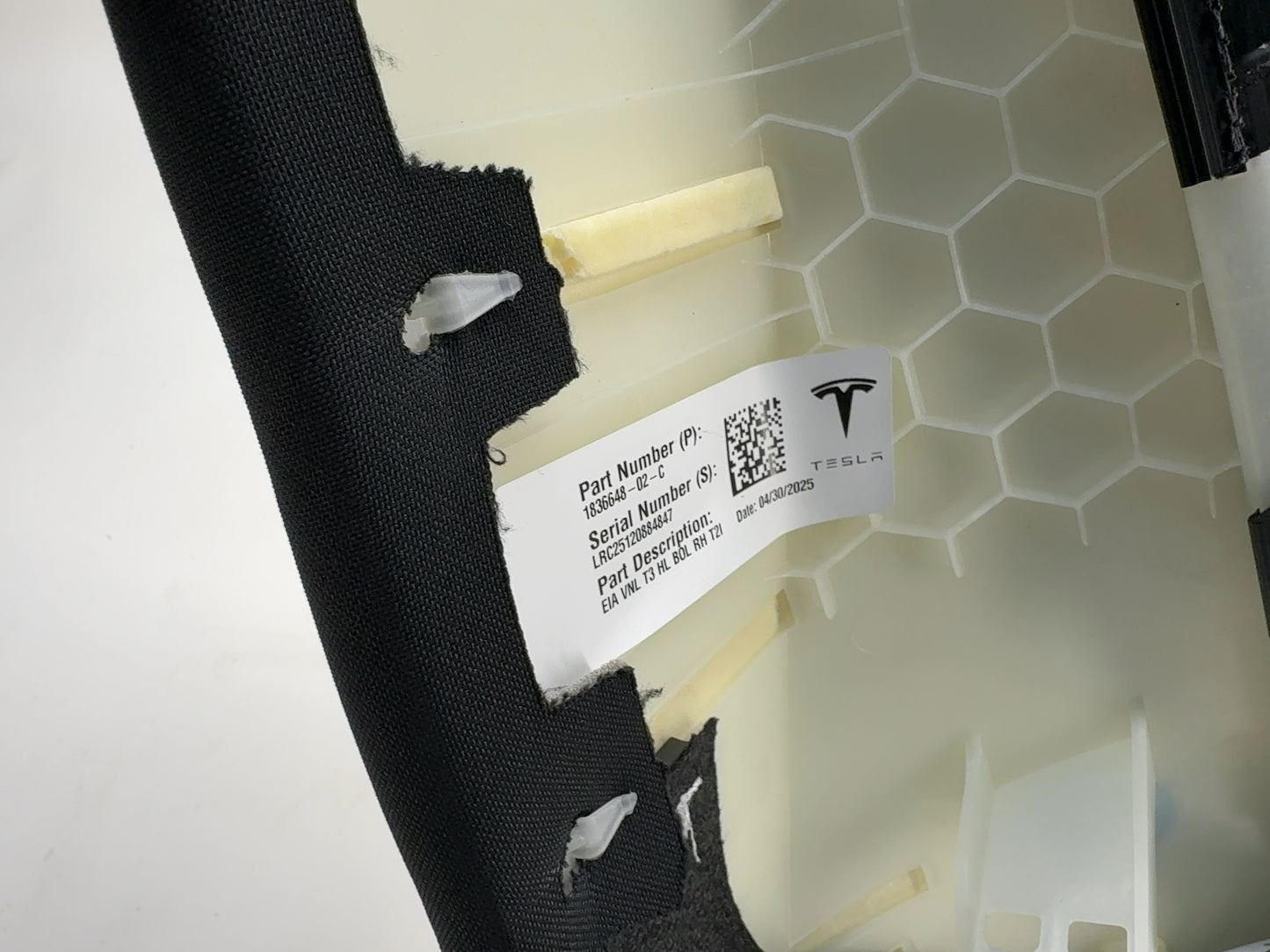 2025 Tesla Model 3 Highland Second Row Bolster Right White 1836648-02-C