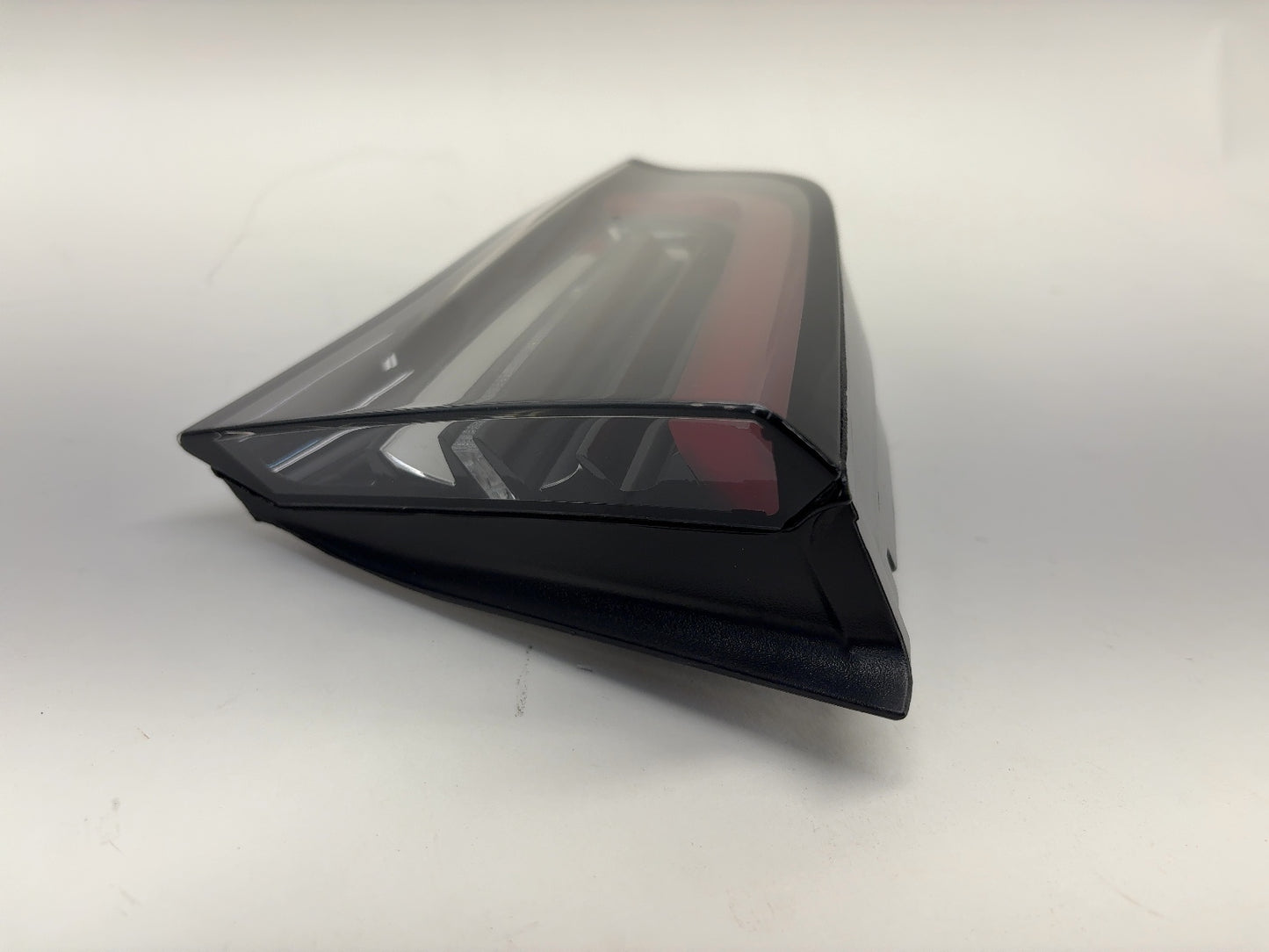 2021-2022 Tesla Model 3 Right Tail Lamp Trunk Mounted 1077402-00-G
