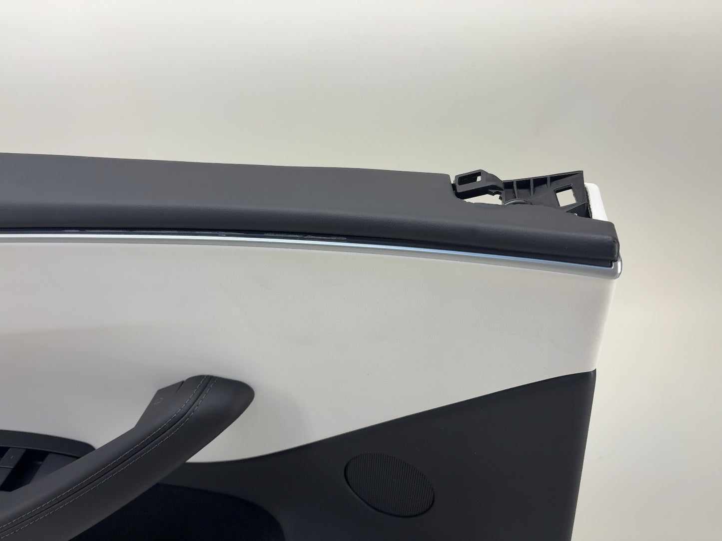 2025 Tesla Model 3 Highland Front Left Door Panel 1776733-20-E