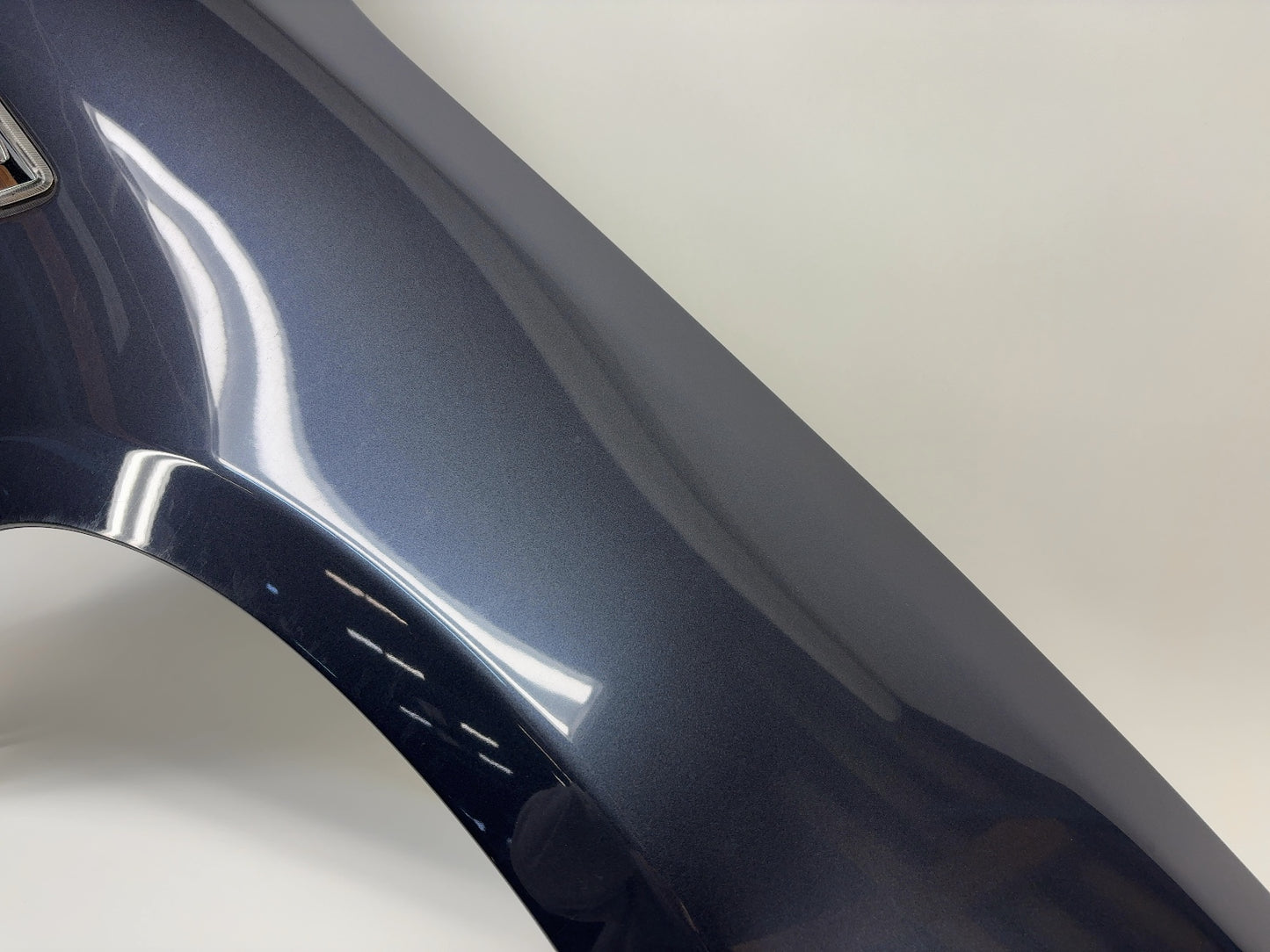 2015 Tesla Model S Right Fender 6008027-E0-D