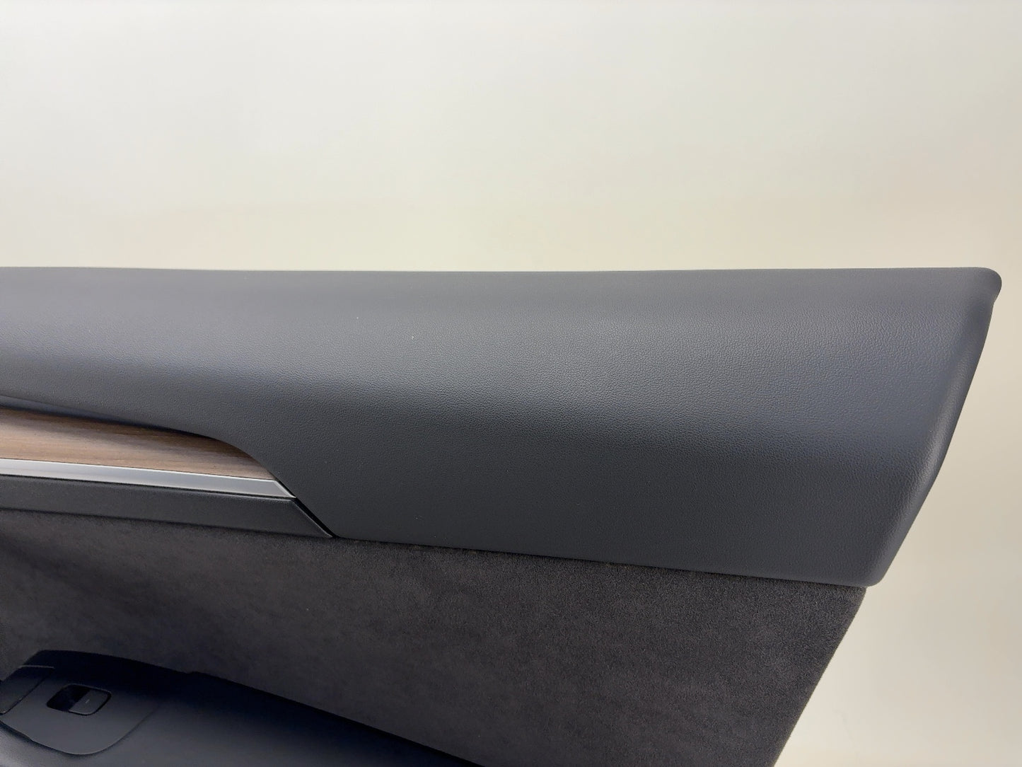 2021 Tesla Model 3 Front Right Door Panel 1588127-01-D